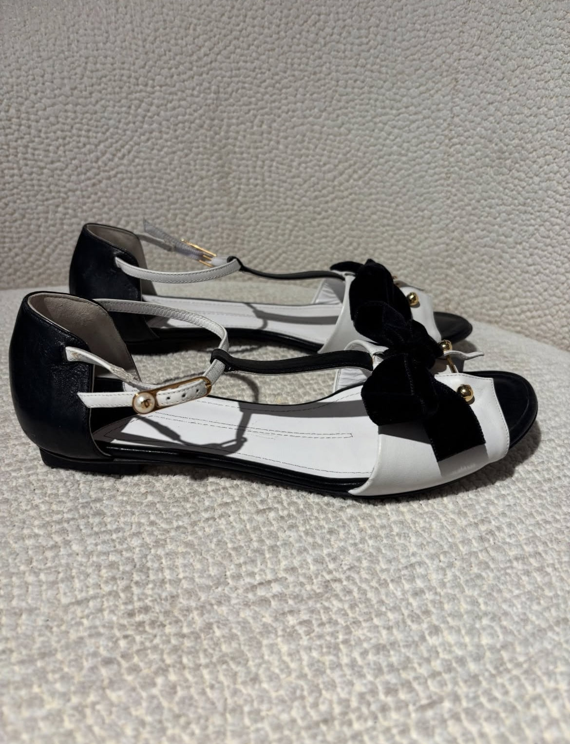 Chanel Sandals – Black & White - CC Logos – EU38