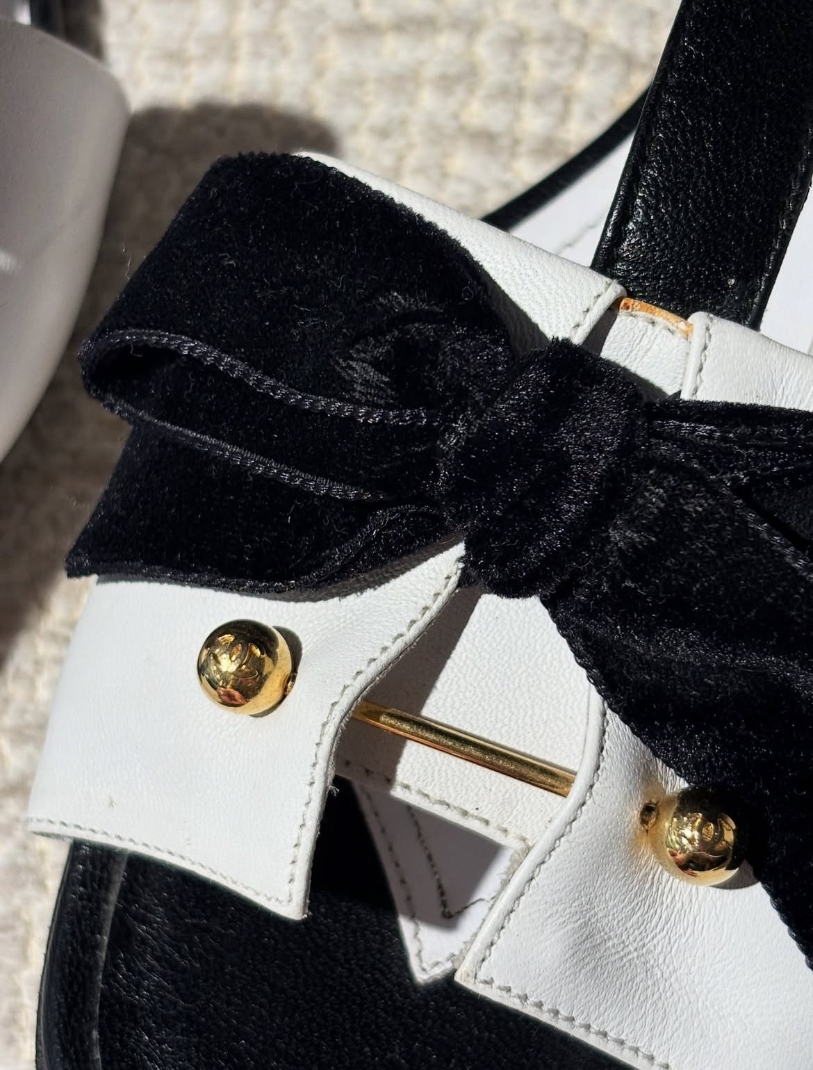 Chanel Sandals – Black & White - CC Logos – EU38