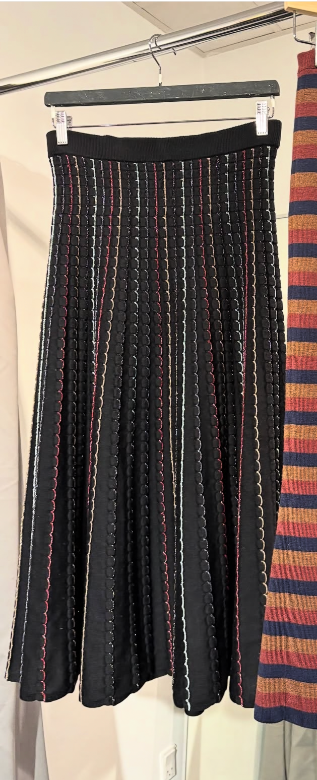 Diane Von Fürstenberg knitted skirt - black w. stripes - M