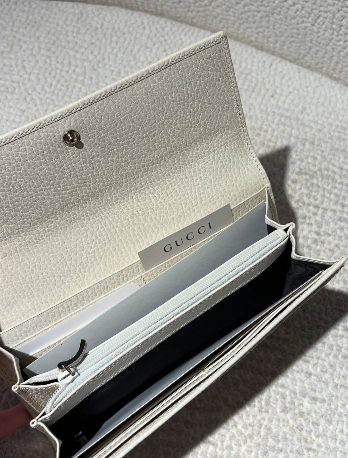 Gucci Flap Wallet – white leather