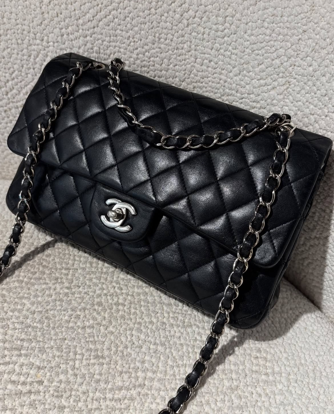 Chanel Classic Flap Medium - Black