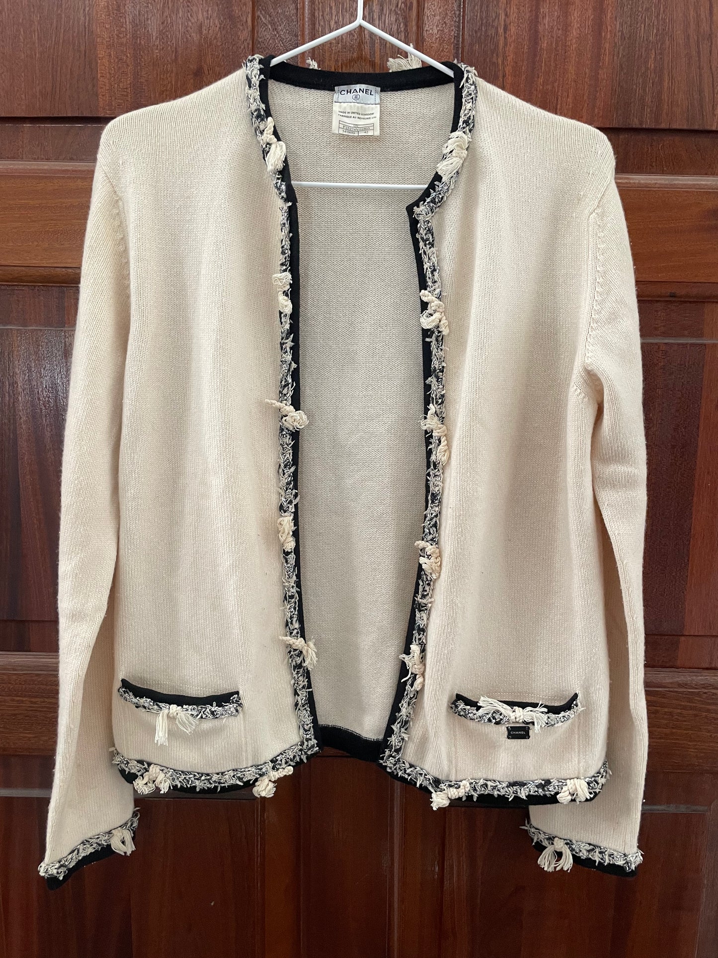 Chanel Cashmere Cardigan - Ecru & sort