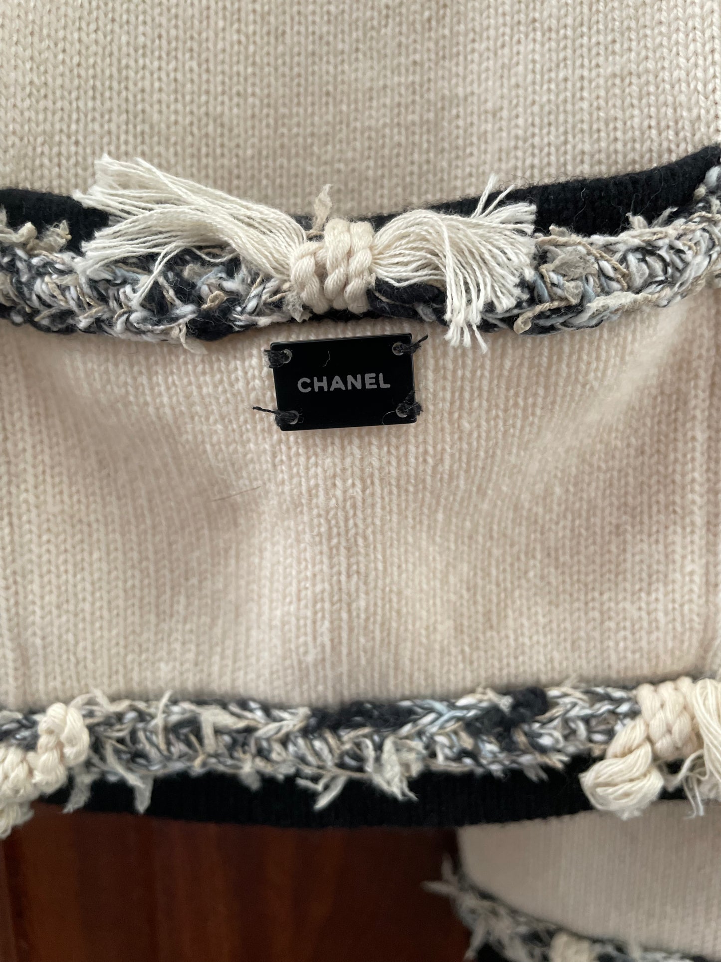 Chanel Cashmere Cardigan - Ecru & sort