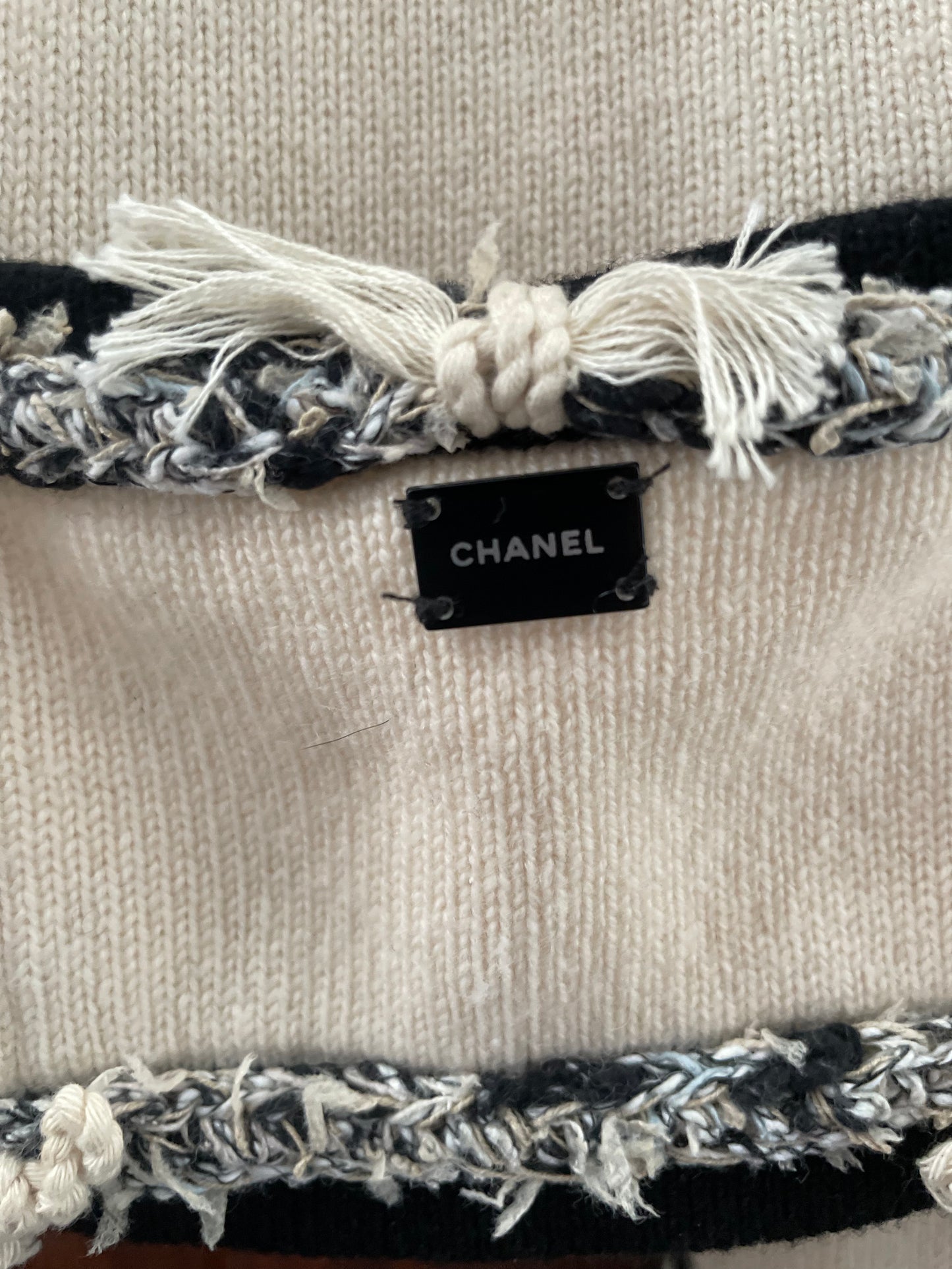 Chanel Cashmere Cardigan - Ecru & sort