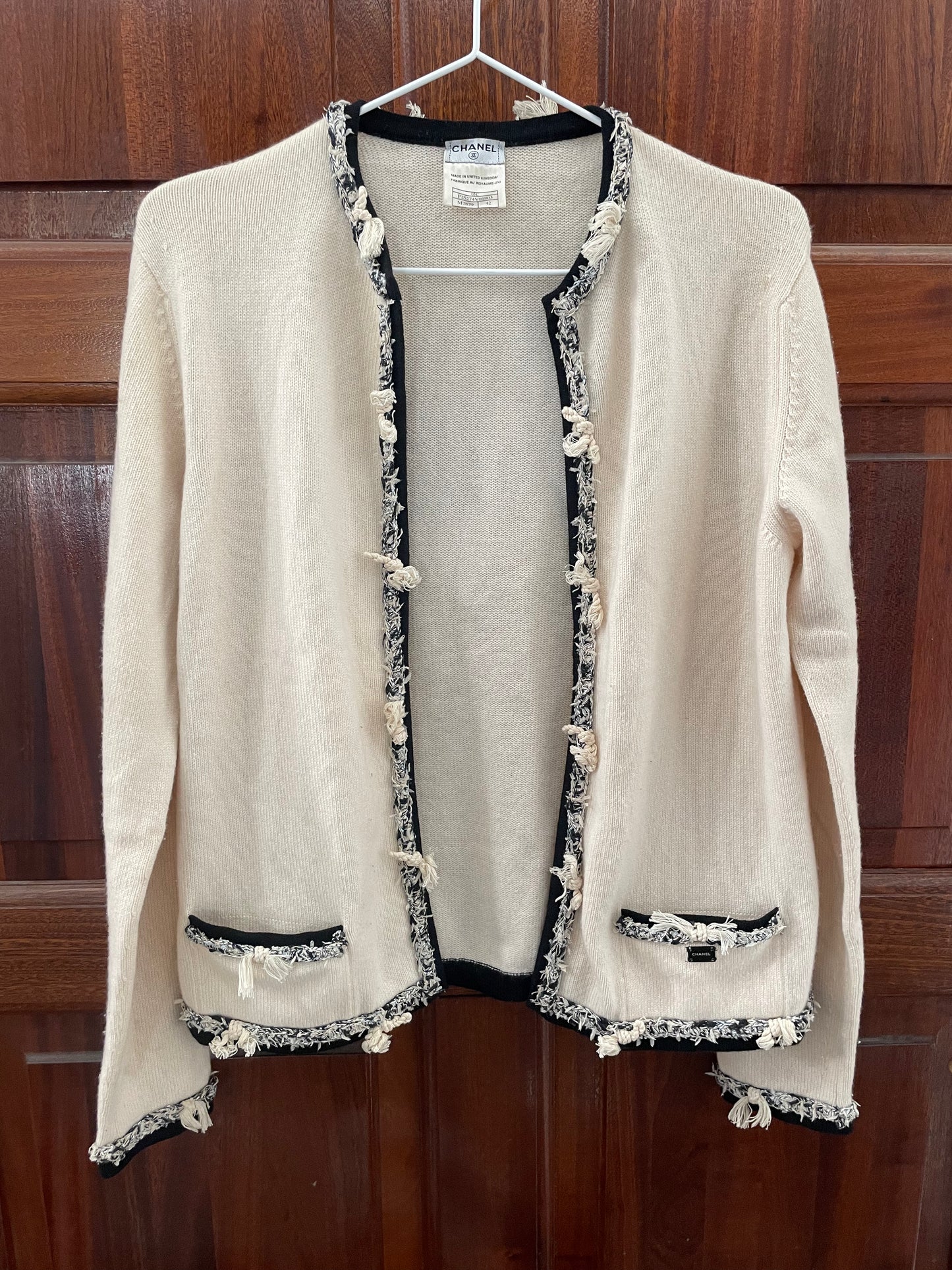 Chanel Cashmere Cardigan - Ecru & sort