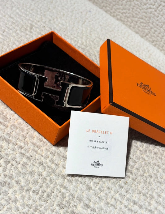Hermés Clic H Bracelet - Black & Silver/Black - Size GM