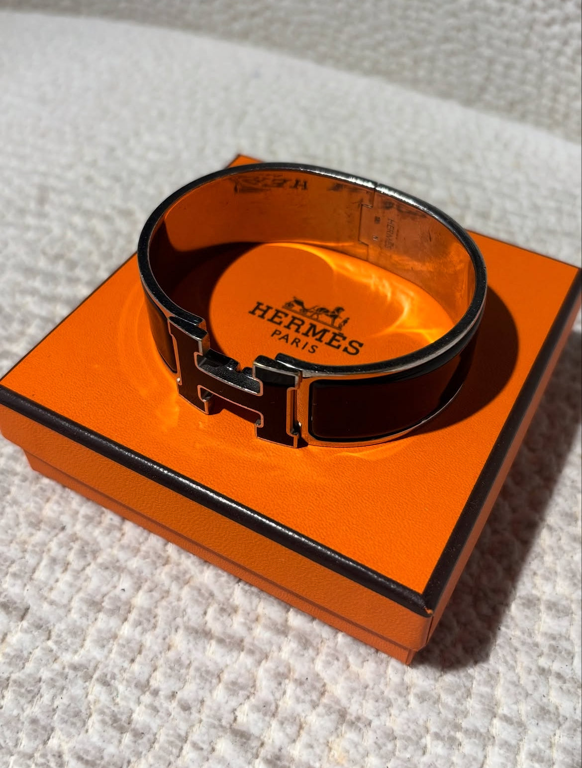 Hermés Clic H Bracelet - Black & Silver/Black - Size GM