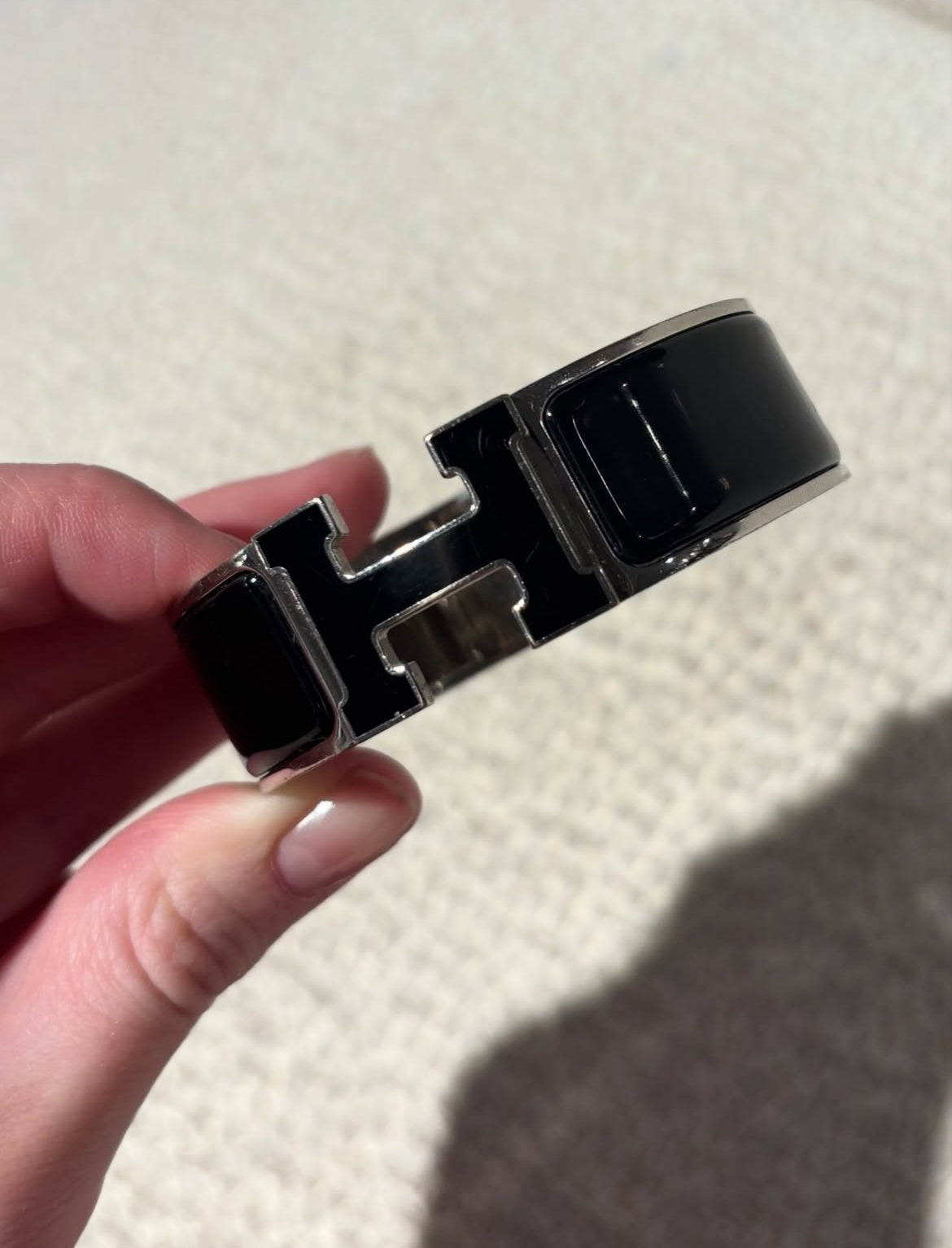 Hermés Clic H Bracelet - Black & Silver/Black - Size GM