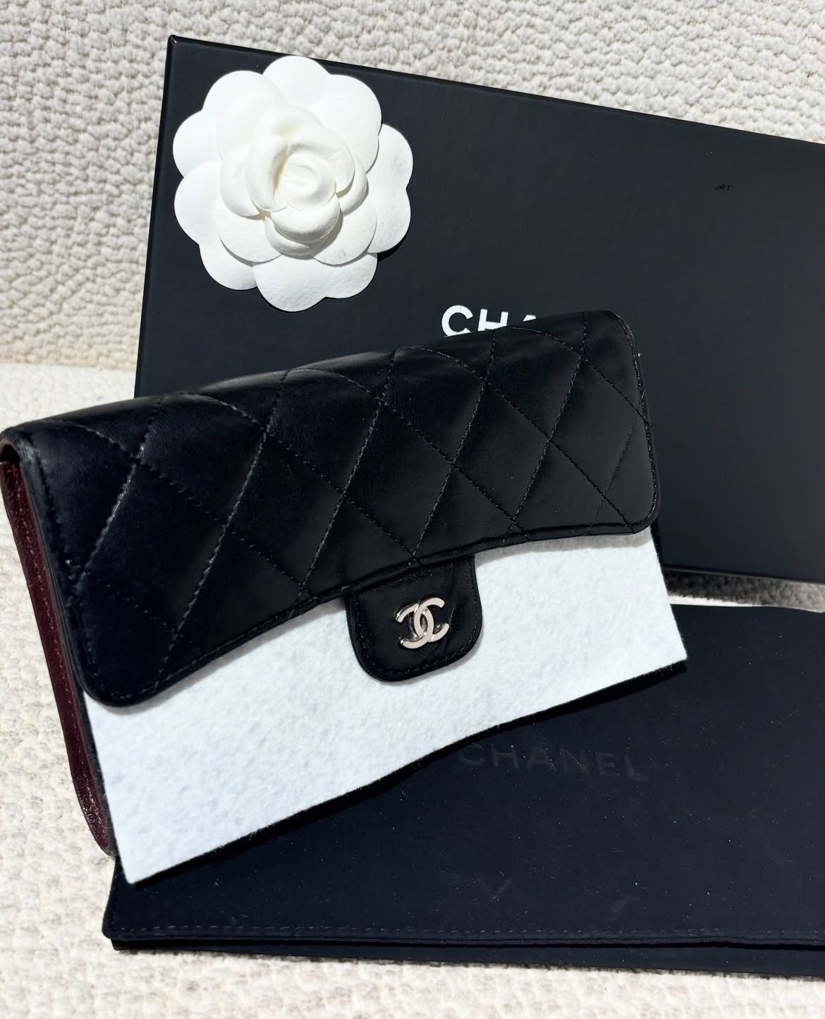 Chanel Flap Wallet - black w. silver hardware