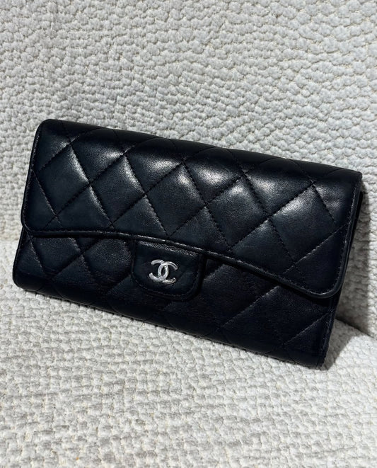 Chanel Flap Wallet - black w. silver hardware