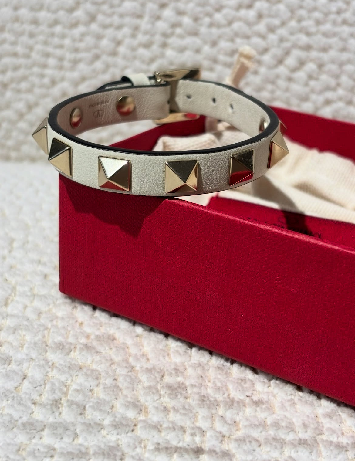 Valentino bracelet – Leather & Studs - cream/ecru
