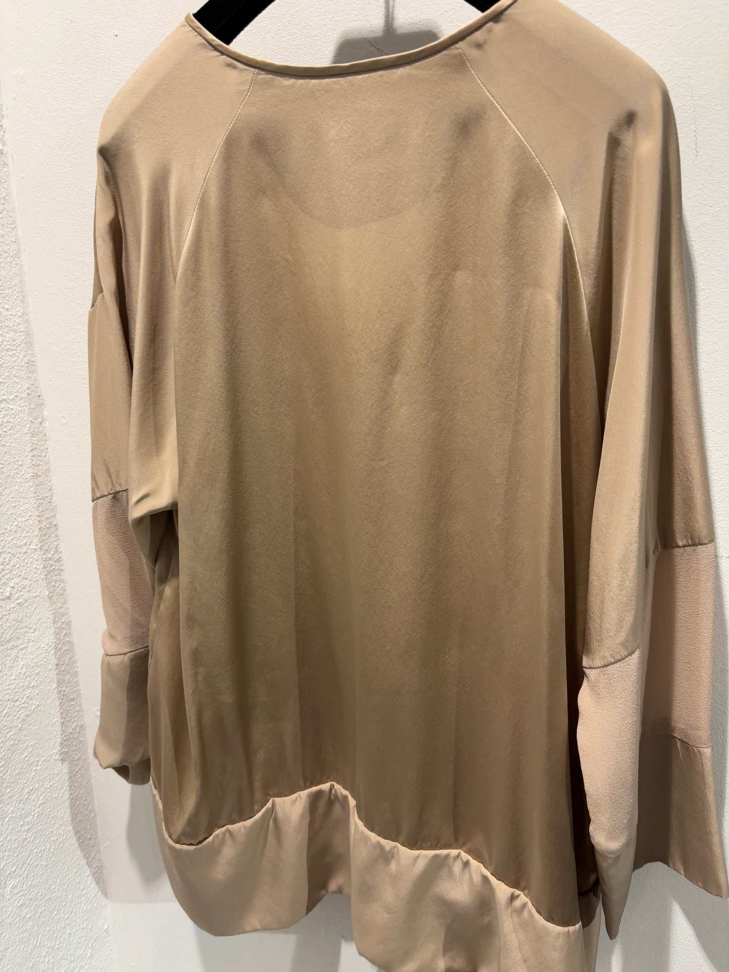 Malene Birger - Satin shirt - beige - 36 - Medina’s Wardrobe