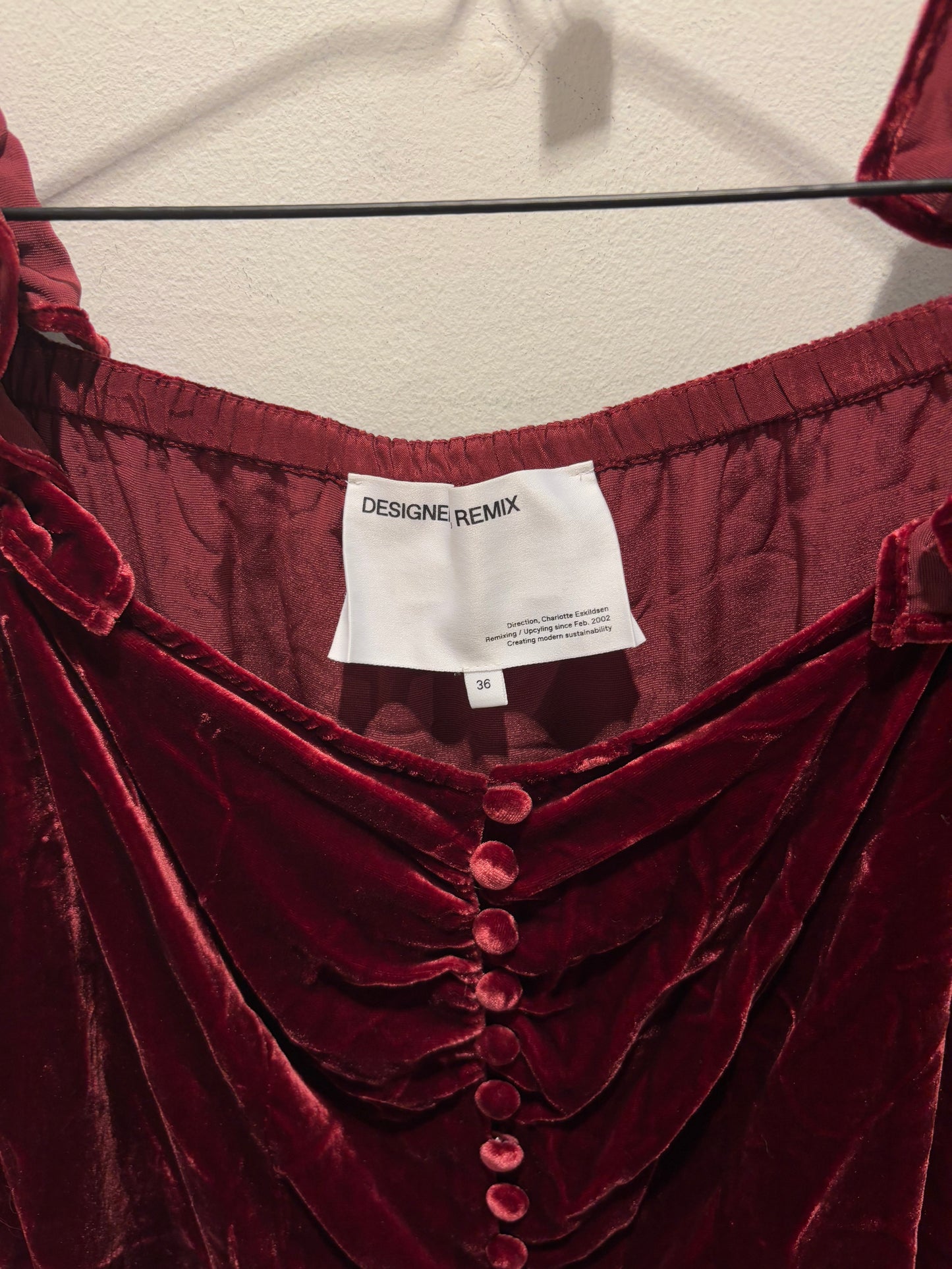 Designers Remix - top - burgundy velvet - EU36 - Medinas Wardrobe