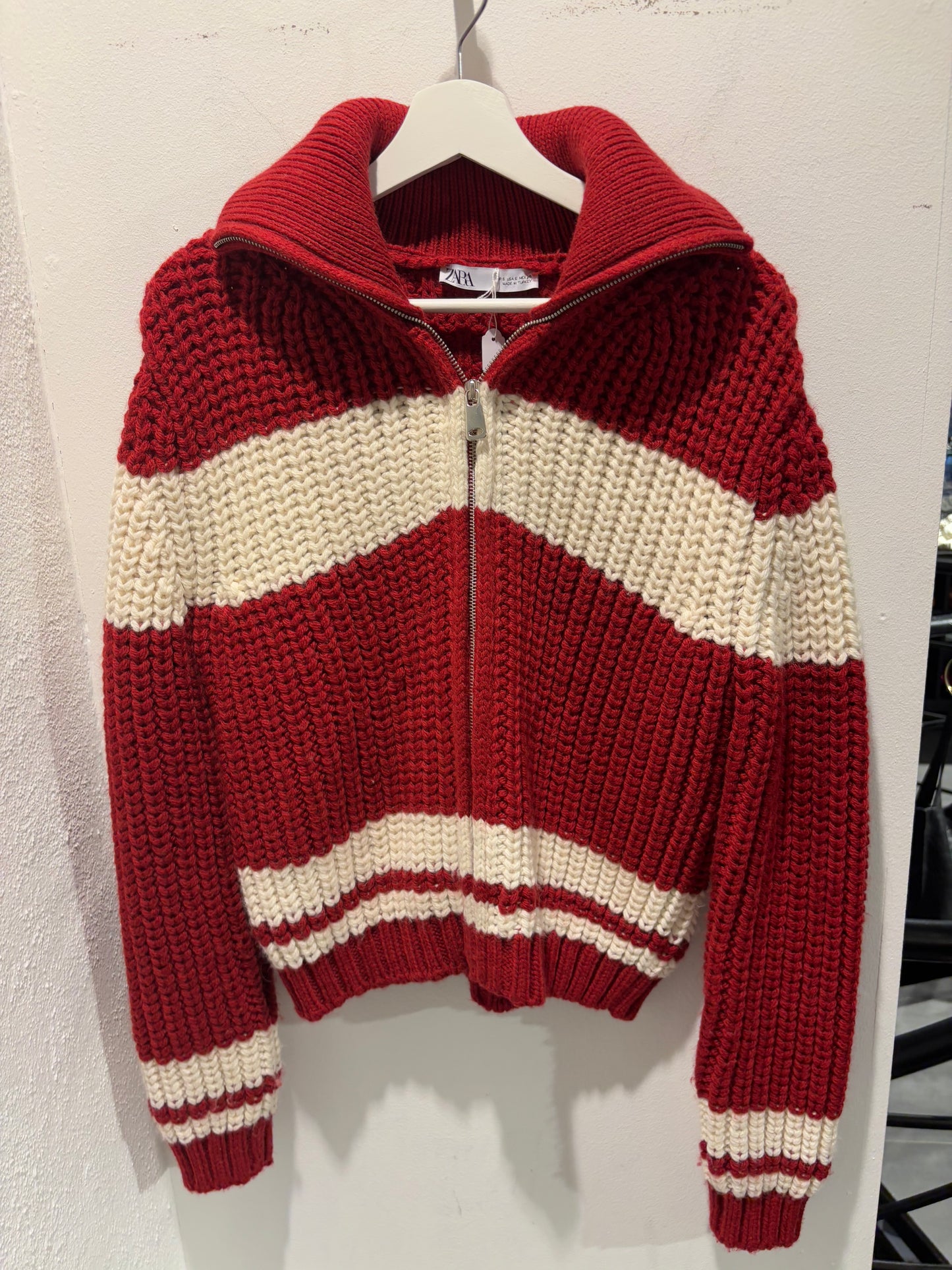 Zara - Knit -Cardigan - ecru & burgundy - Medina’s Wardrobe - S