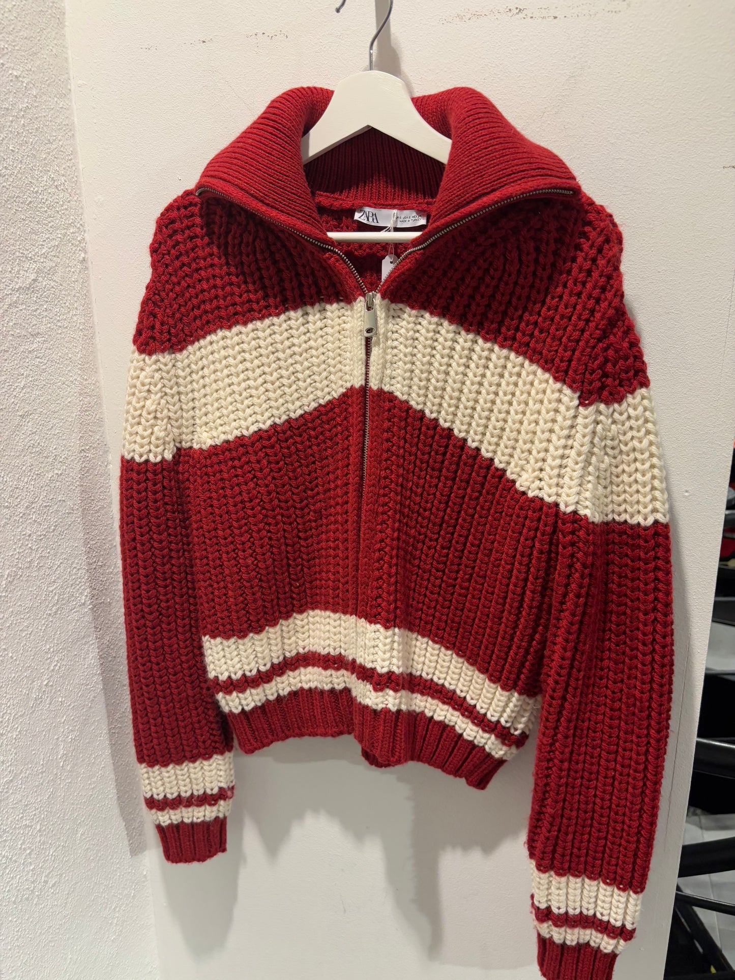 Zara - Knit -Cardigan - ecru & burgundy - Medina’s Wardrobe - S