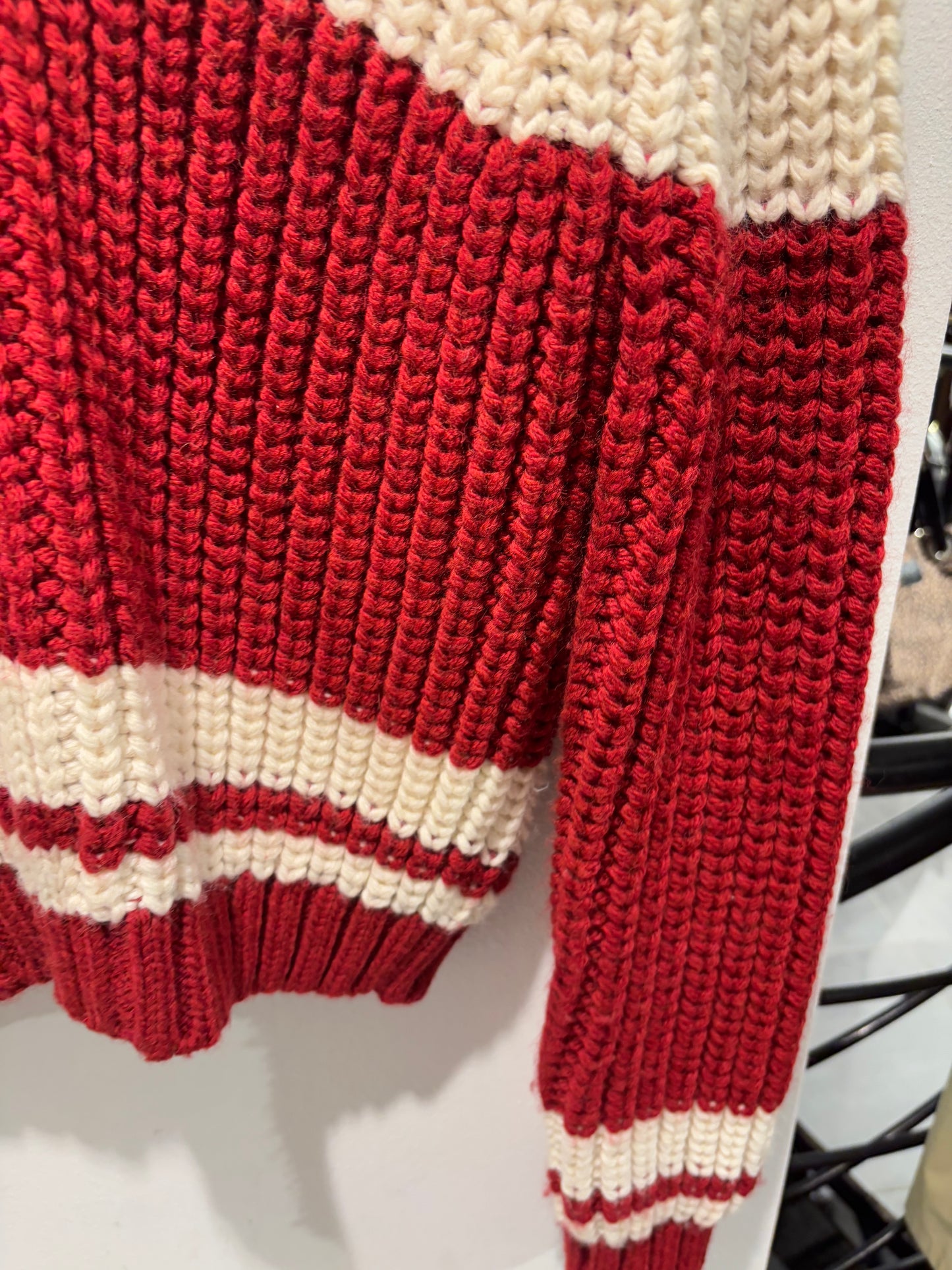 Zara - Knit -Cardigan - ecru & burgundy - Medina’s Wardrobe - S