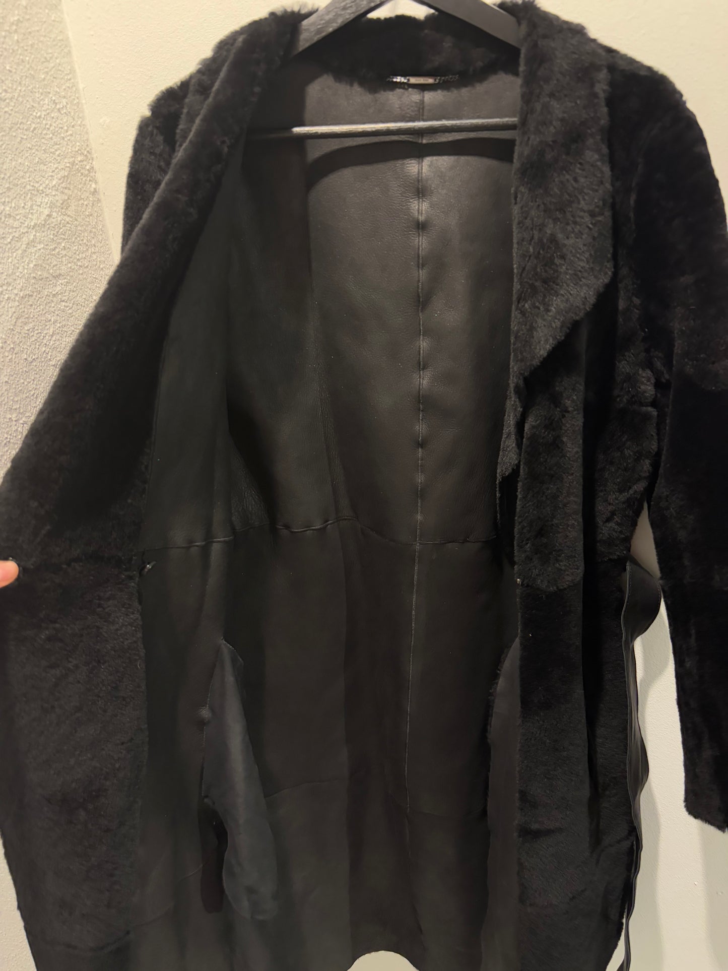 Boss - Sheepskin Coat - Black - EU36 - Medinas Wardrobe