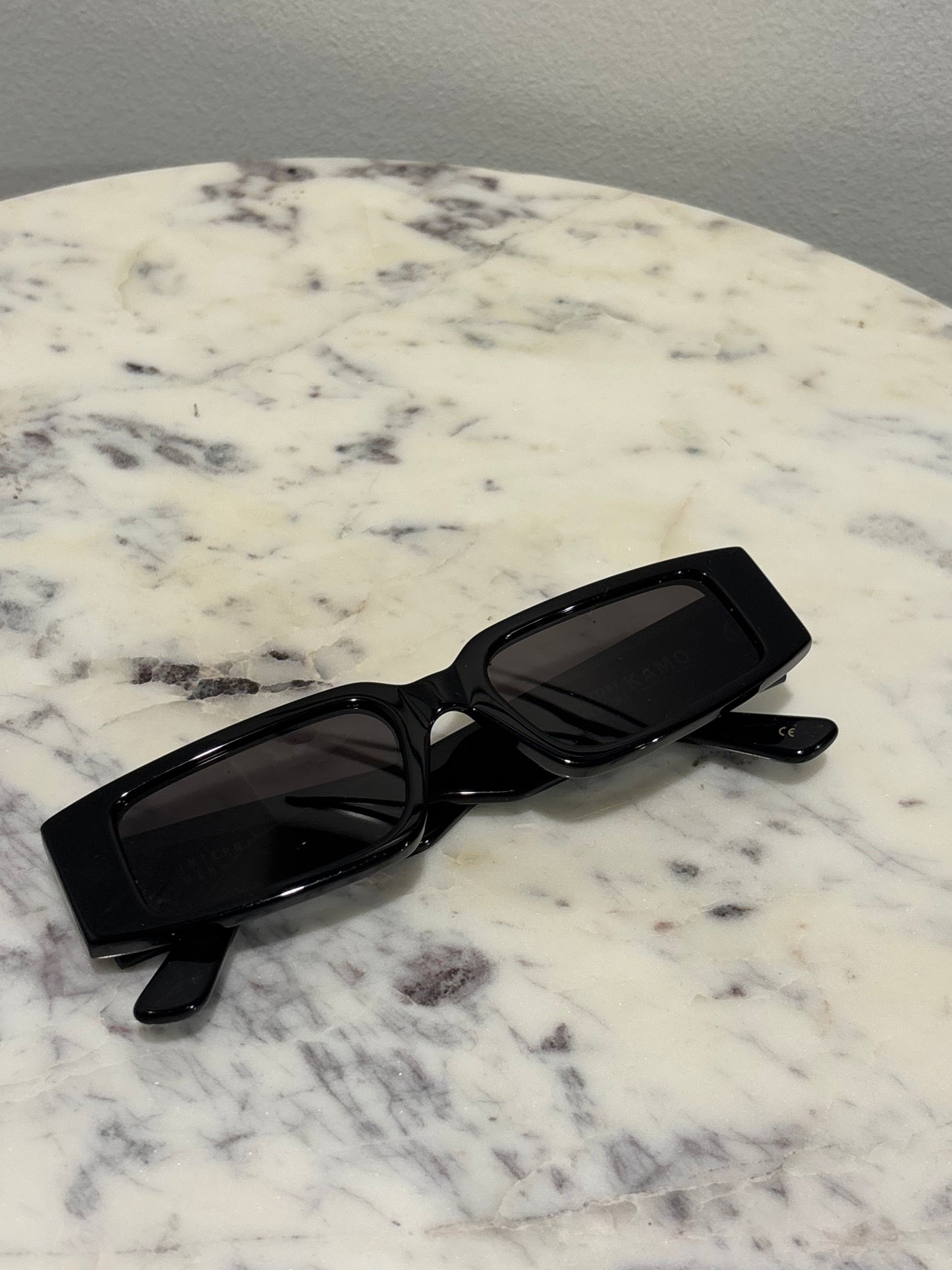 Kamo - Sunglasses - Black - Medinas Wardrobe
