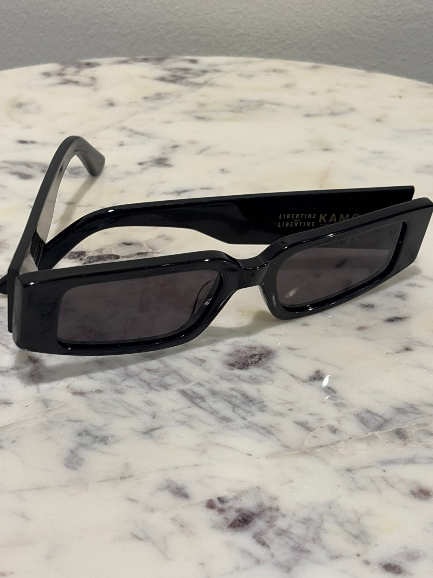 Kamo - Sunglasses - Black - Medinas Wardrobe