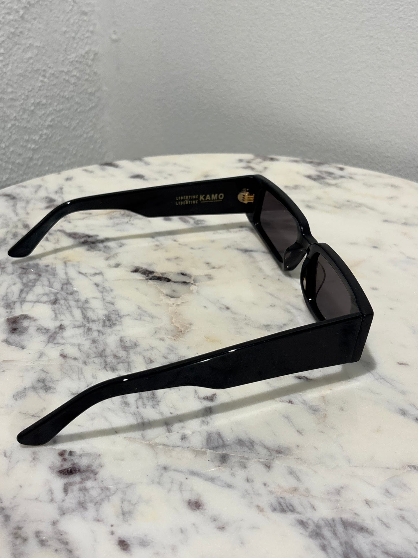 Kamo - Sunglasses - Black - Medinas Wardrobe