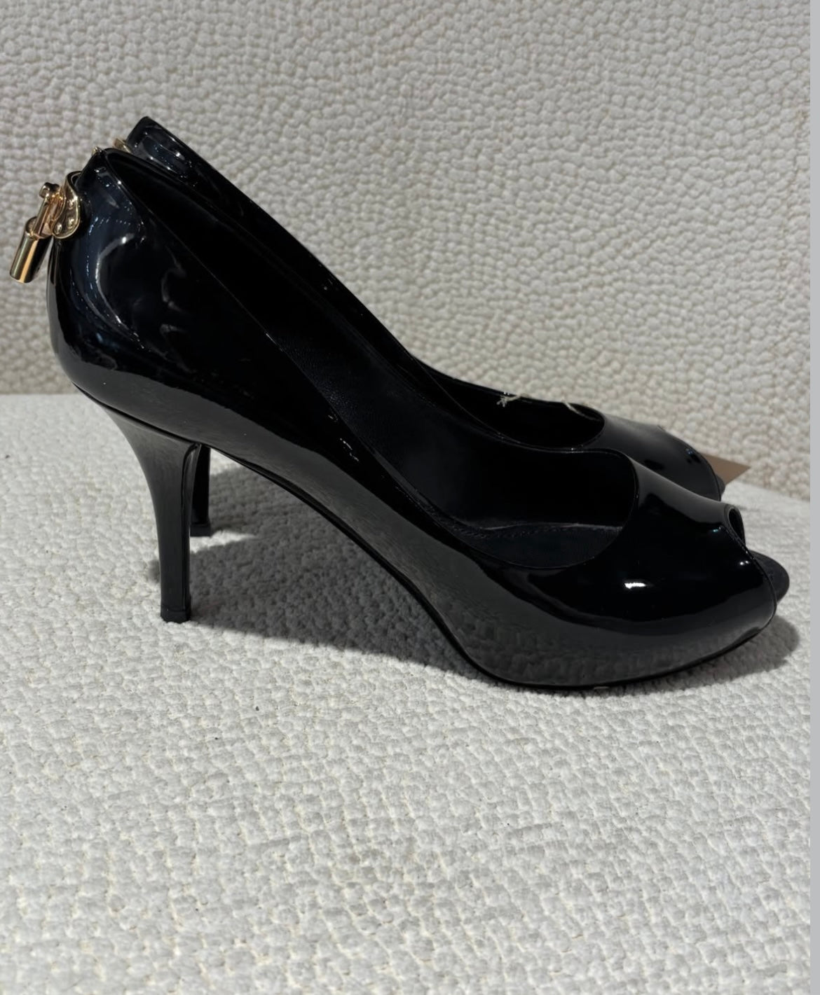 Louis Vuitton Heels – Open-toe Patent Leather - EU 39