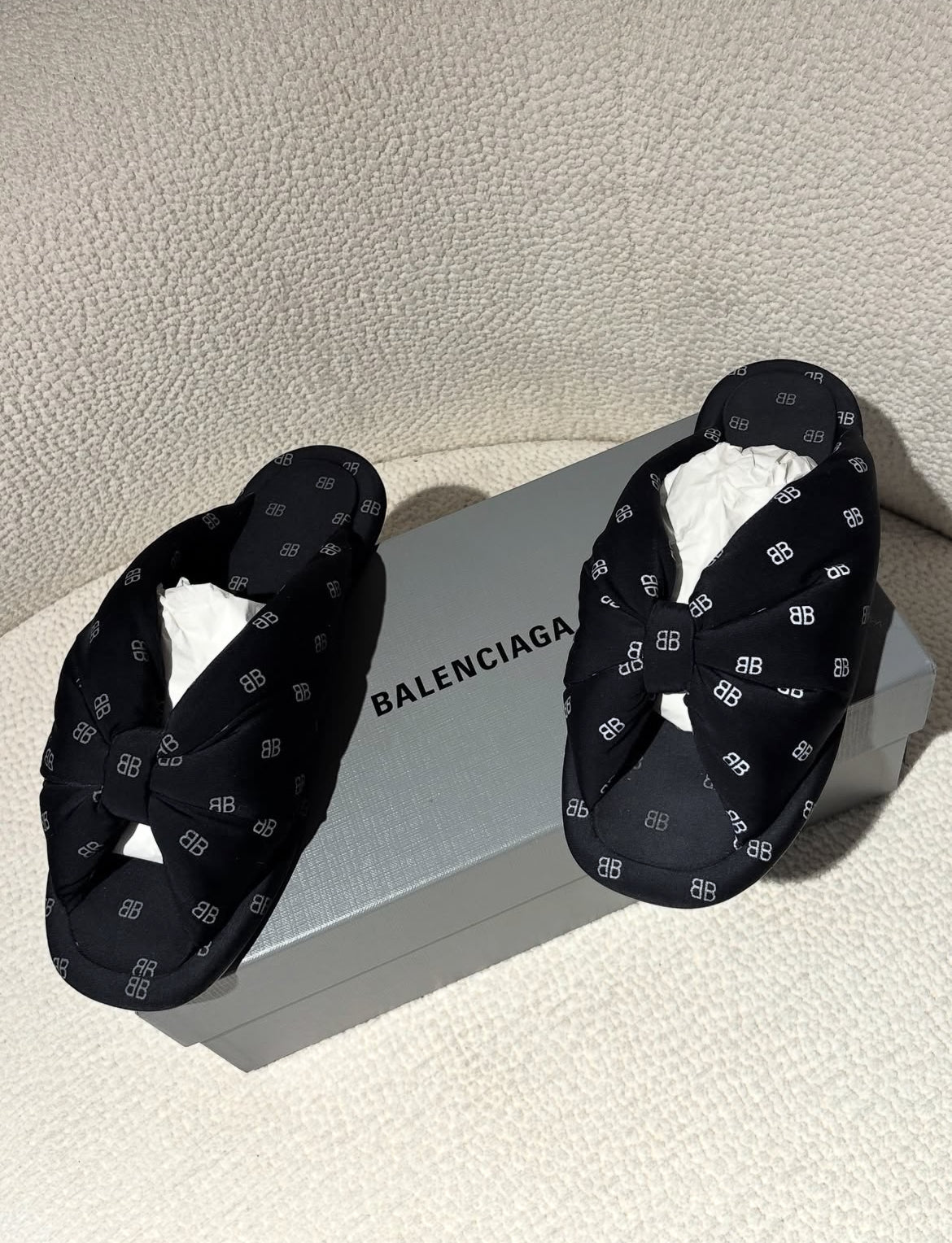 Balenciaga - jersey slippers - Fits 37/38