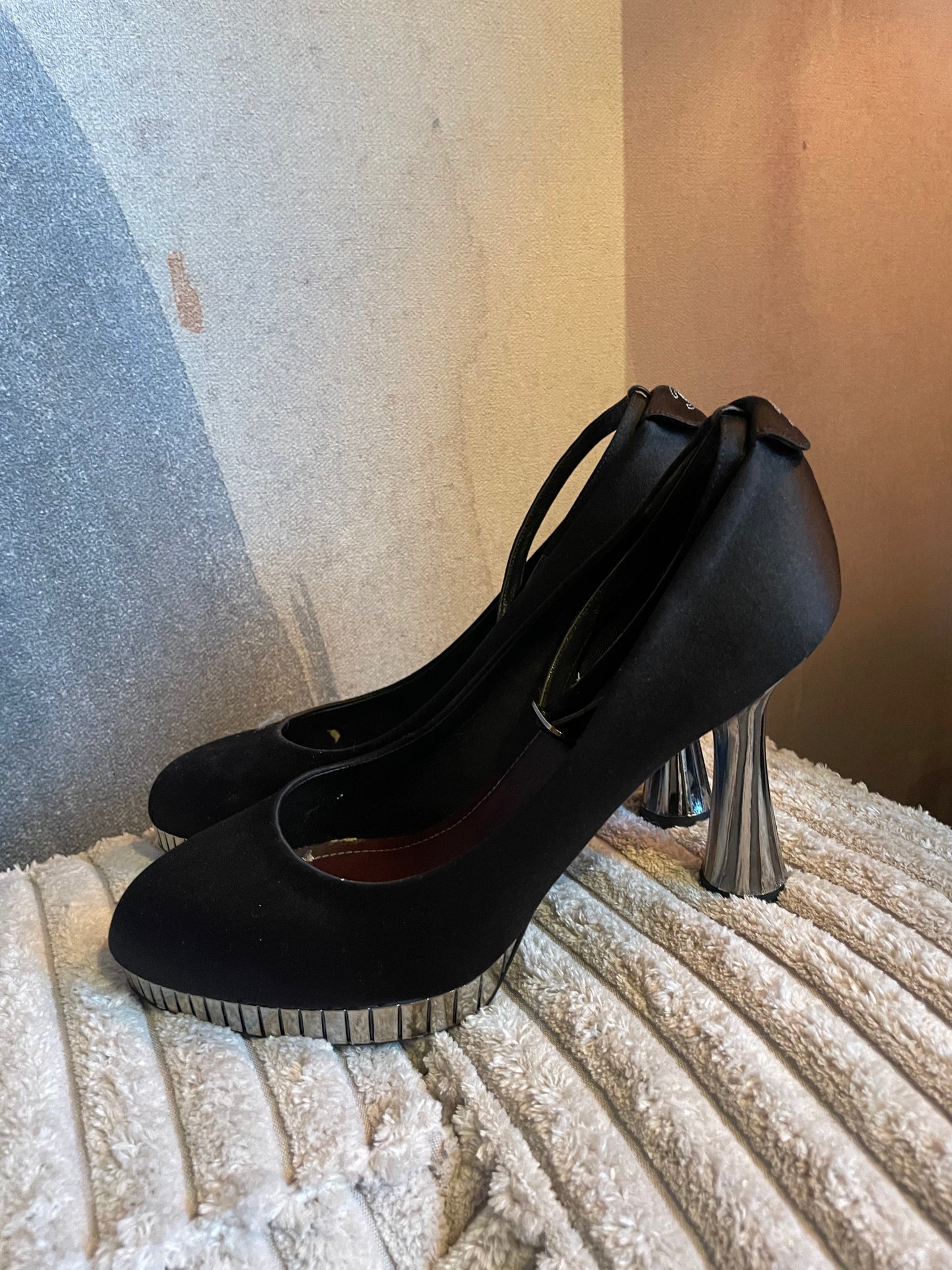 Chanel - Satin heels m. sølv