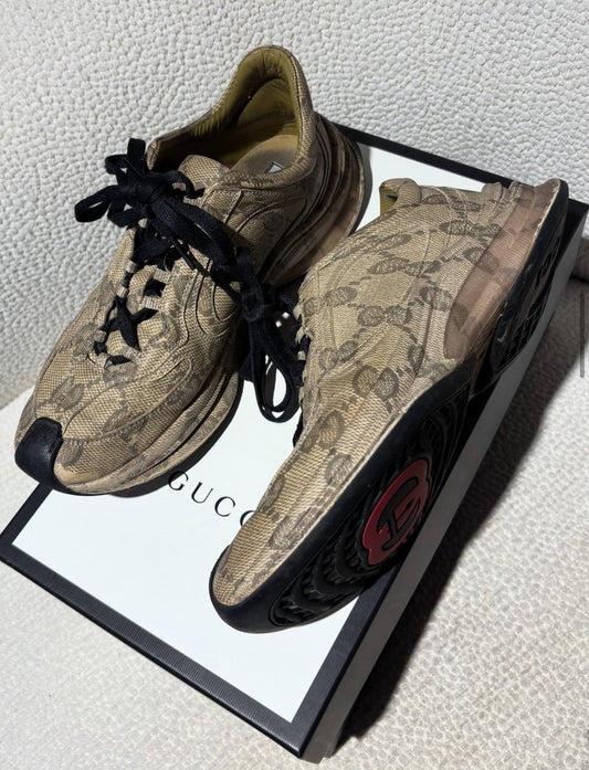 Gucci Run Sneakers - Beige & Ebony Monogram - EU40