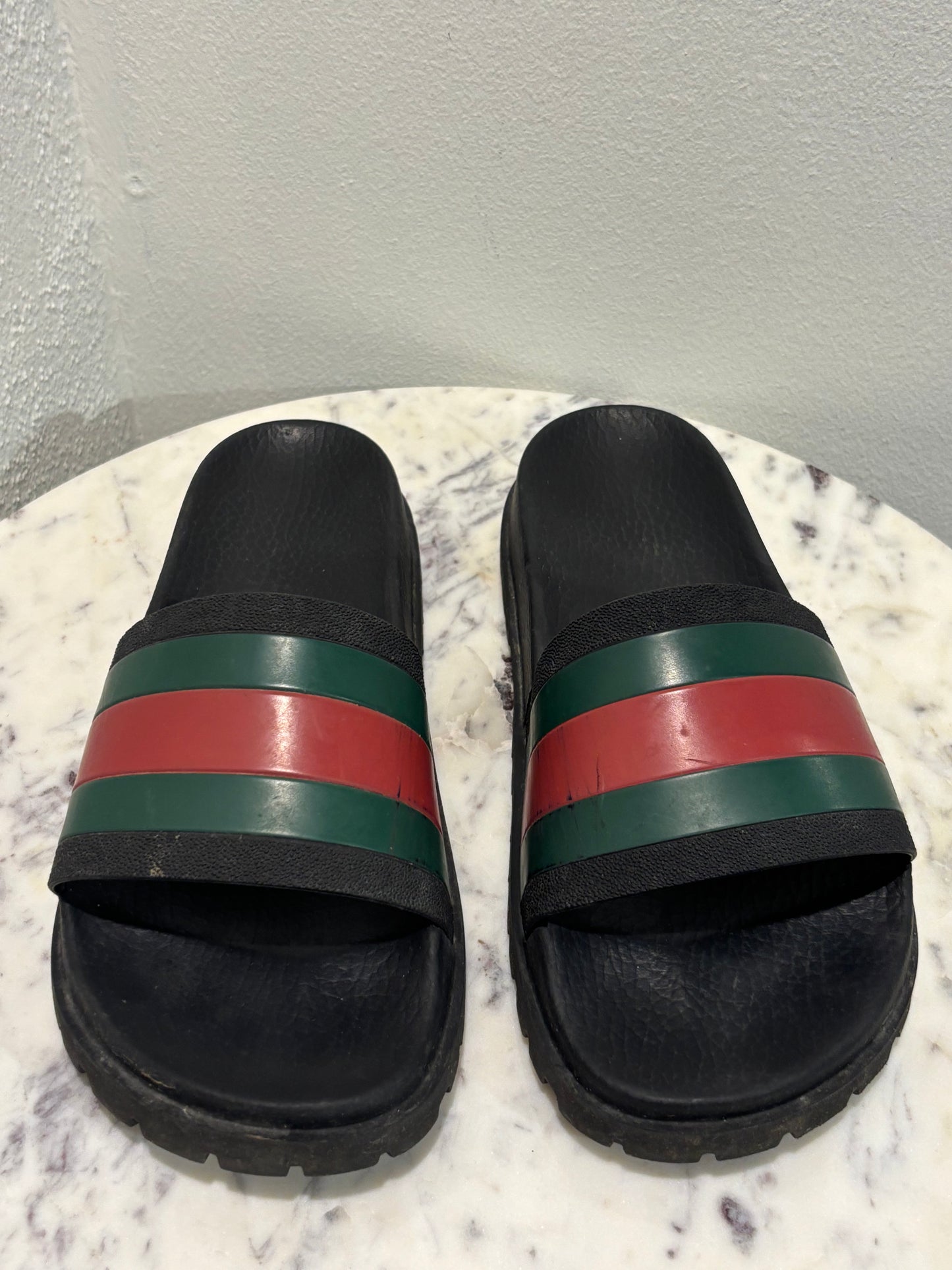 Gucci - Pursuit Web - rubbersandals - 39 - Medinas Wardrobe