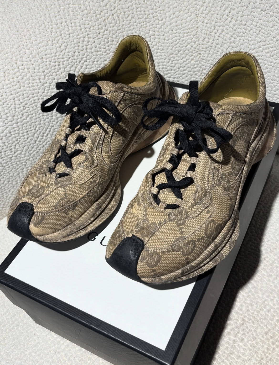 Gucci Run Sneakers - Beige & Ebony Monogram - EU40