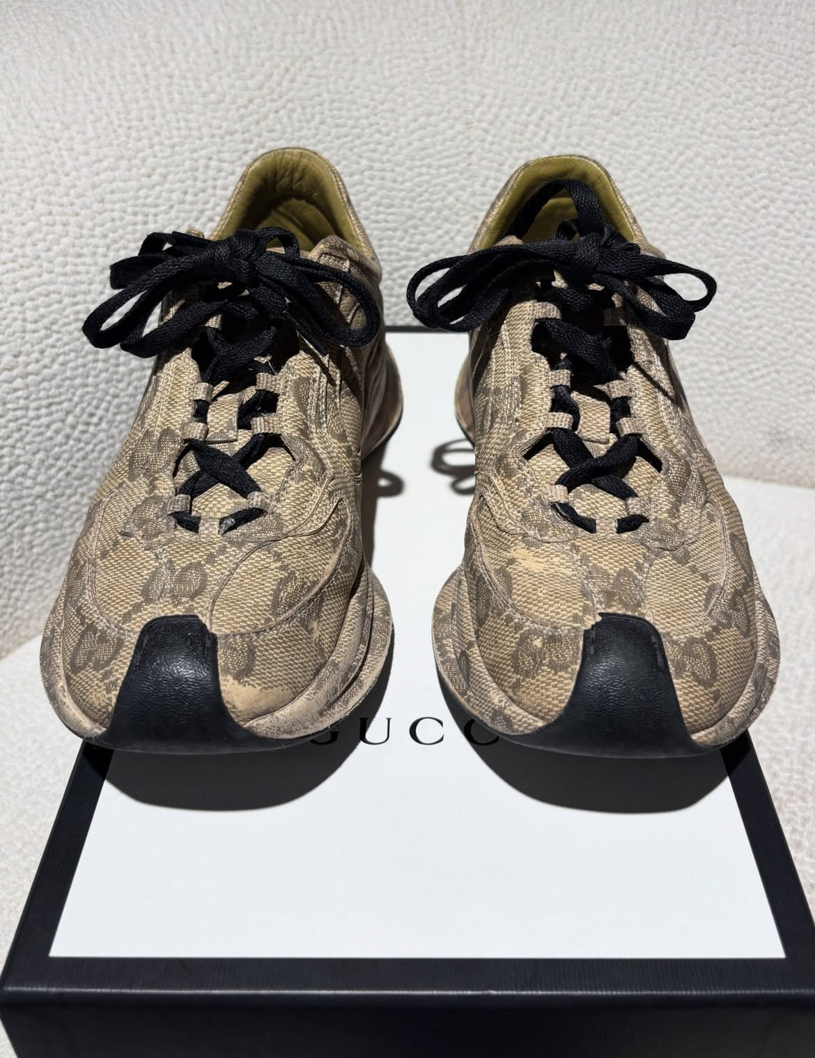 Gucci Run Sneakers - Beige & Ebony Monogram - EU40