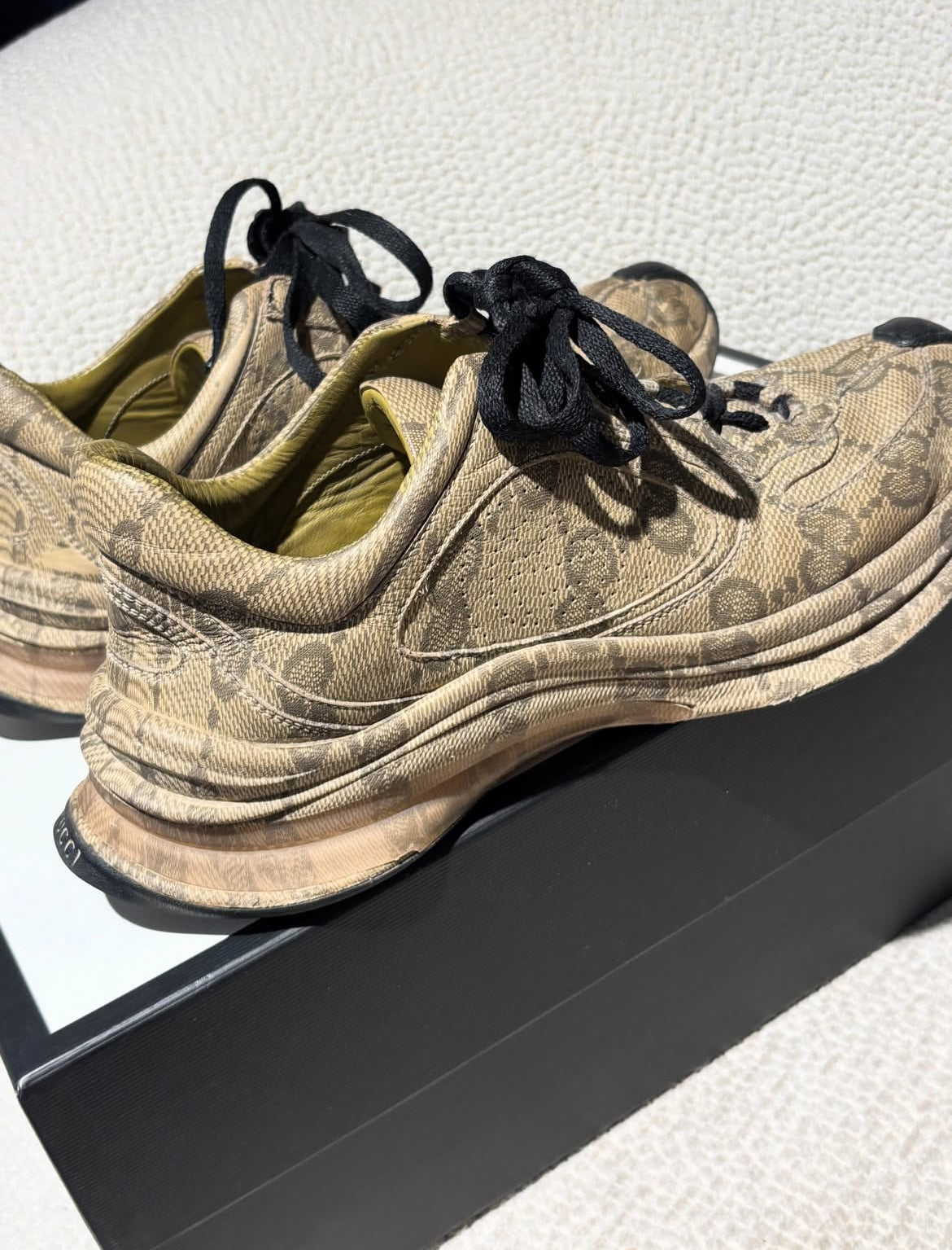 Gucci Run Sneakers - Beige & Ebony Monogram - EU40