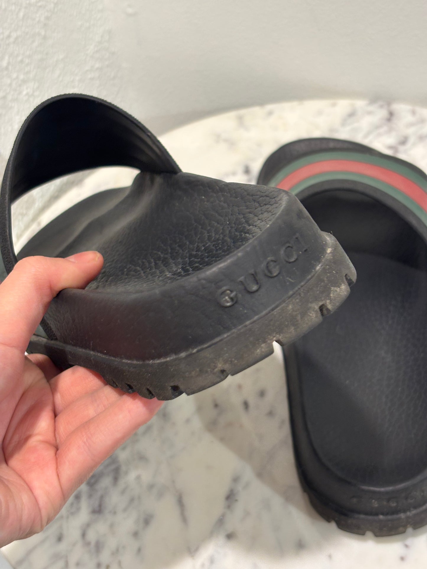 Gucci - Pursuit Web - rubbersandals - 39 - Medinas Wardrobe