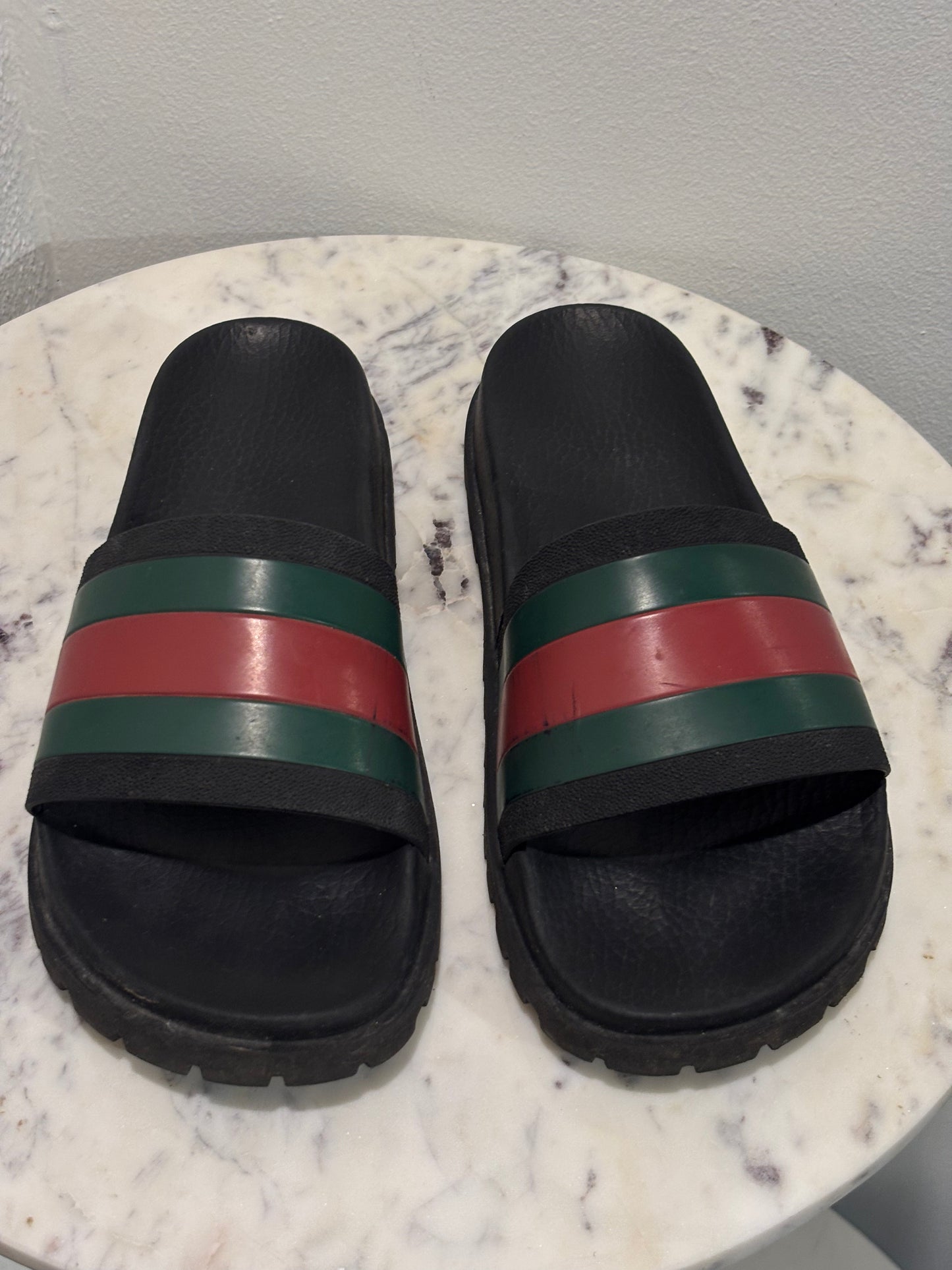 Gucci - Pursuit Web - rubbersandals - 39 - Medinas Wardrobe