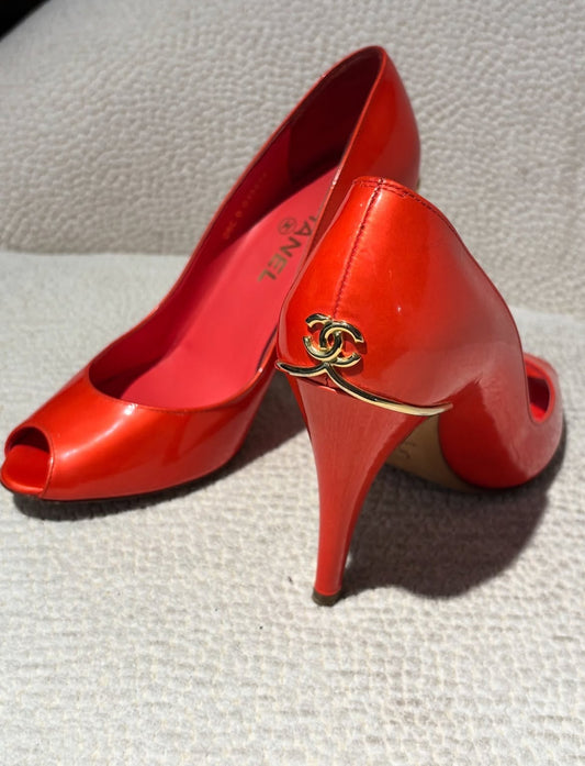 Chanel Heels – Gold CC Heel Detail - EU 38