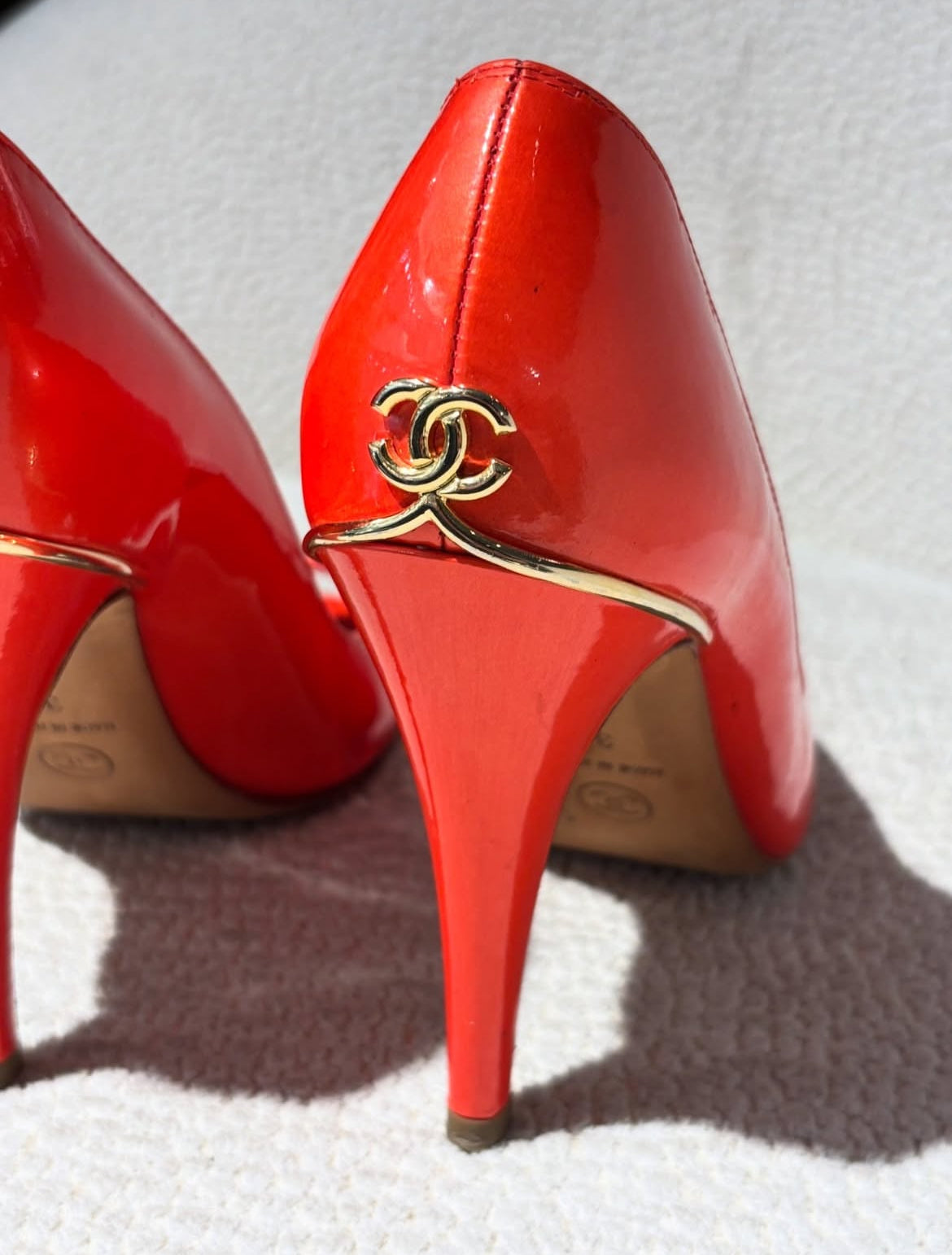 Chanel Heels – Gold CC Heel Detail - EU 38