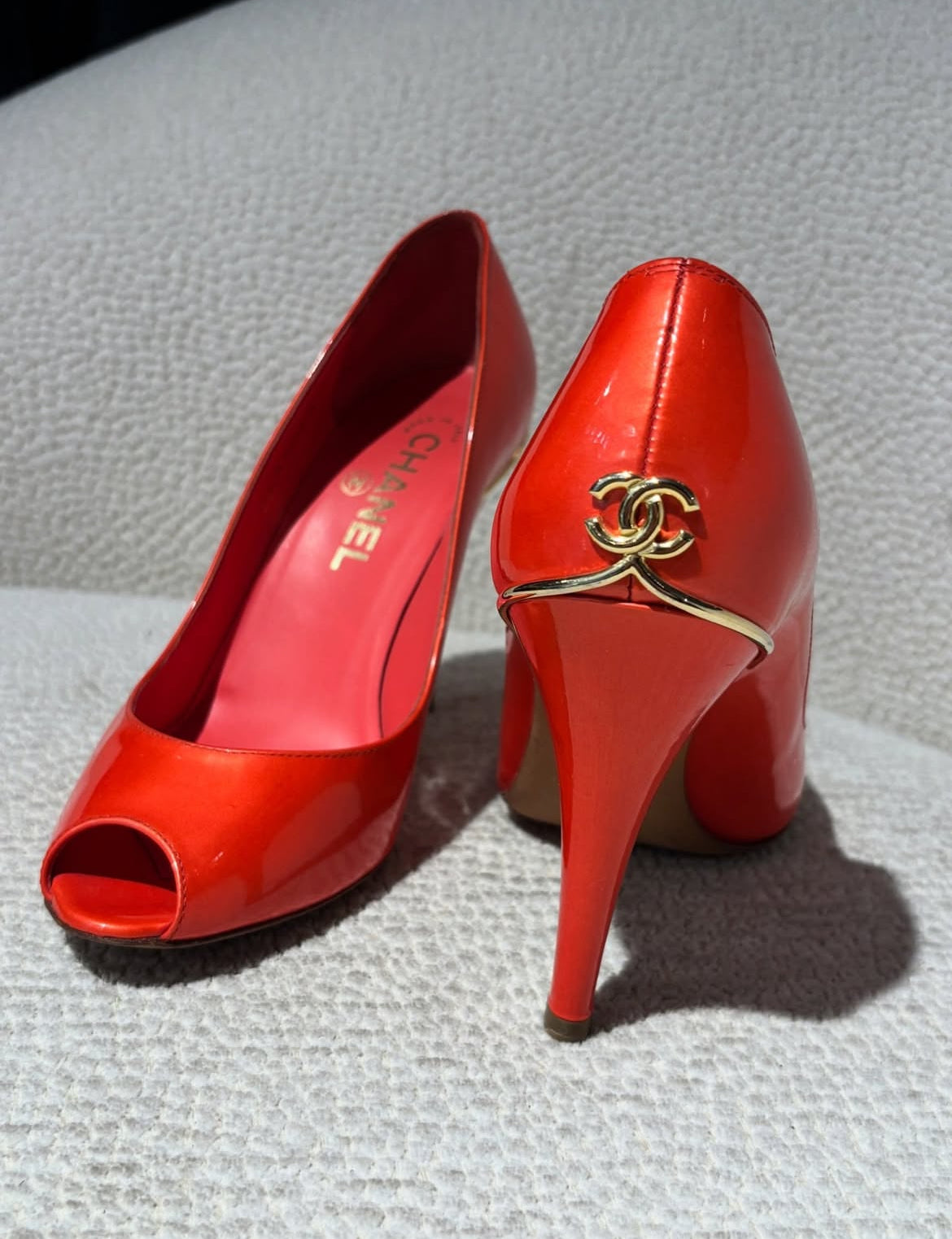 Chanel Heels – Gold CC Heel Detail - EU 38