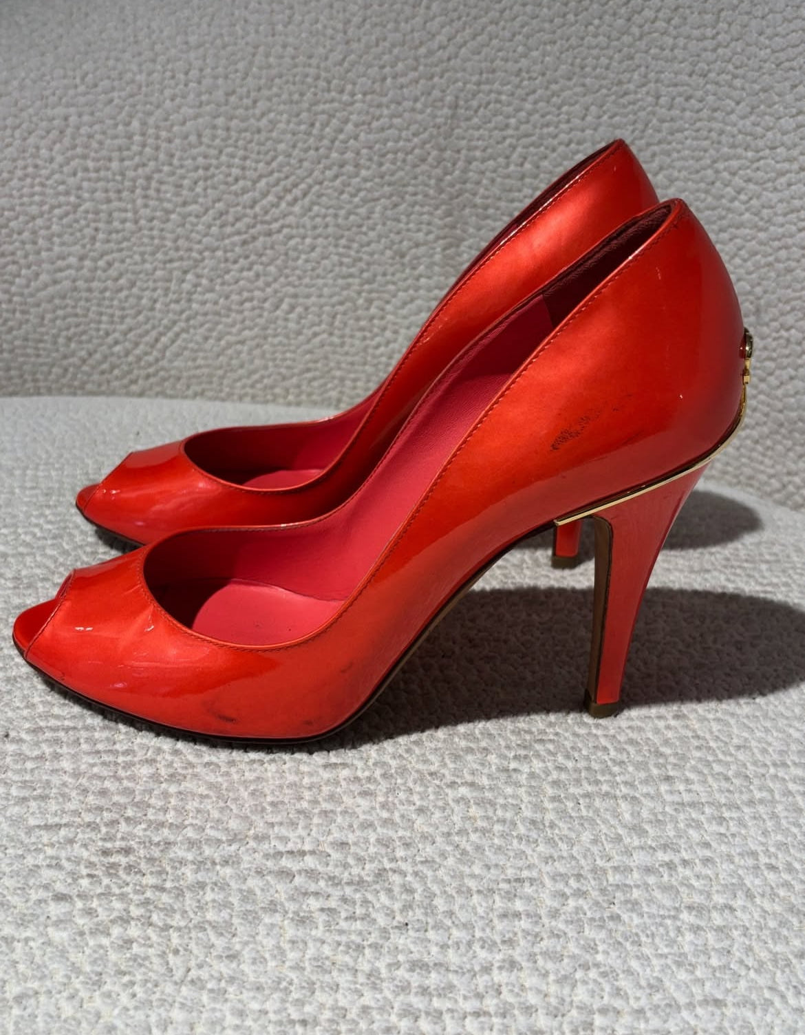 Chanel Heels – Gold CC Heel Detail - EU 38