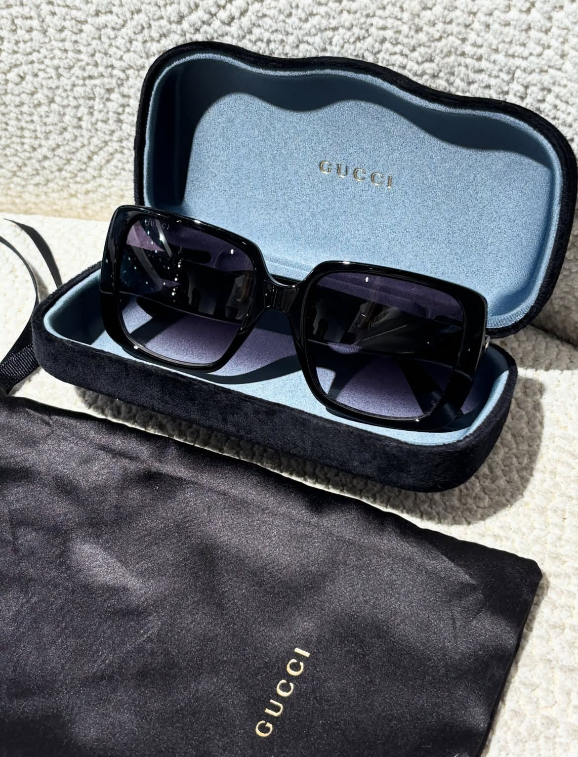 Gucci Sunglasses - Black w. gold GG's
