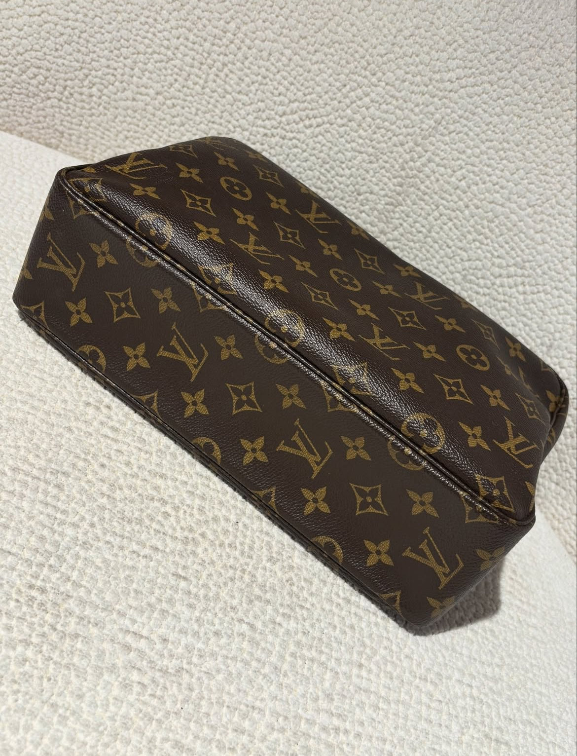 Louis Vuitton Pouch - Large model - 28 cm.