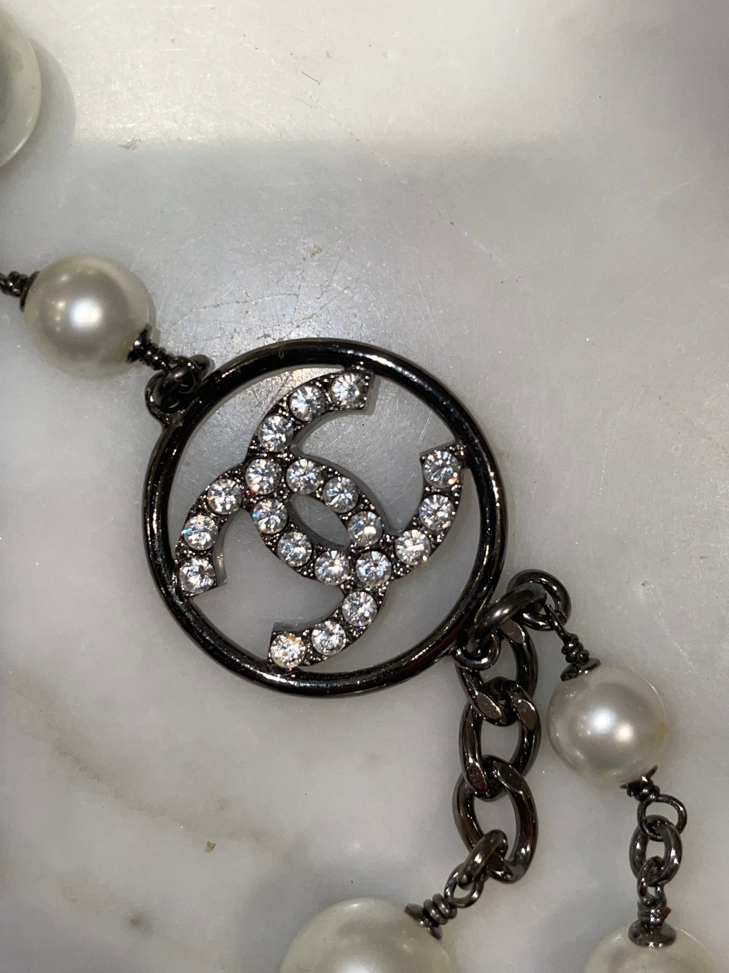 Chanel - Halskæde med Mother of Pearls og CC logos