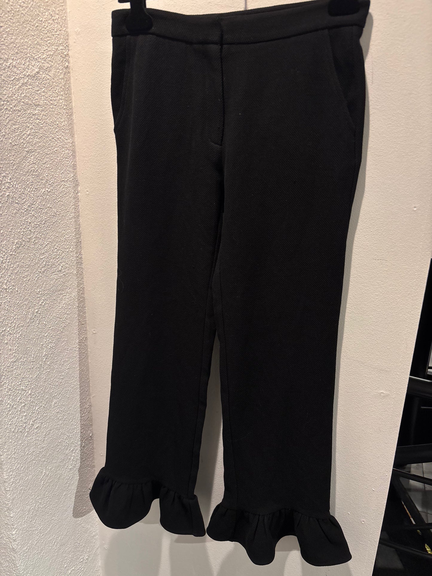 Designers Remix - Tweed Pants - Black w. ruffles - Medinas Wardrobe