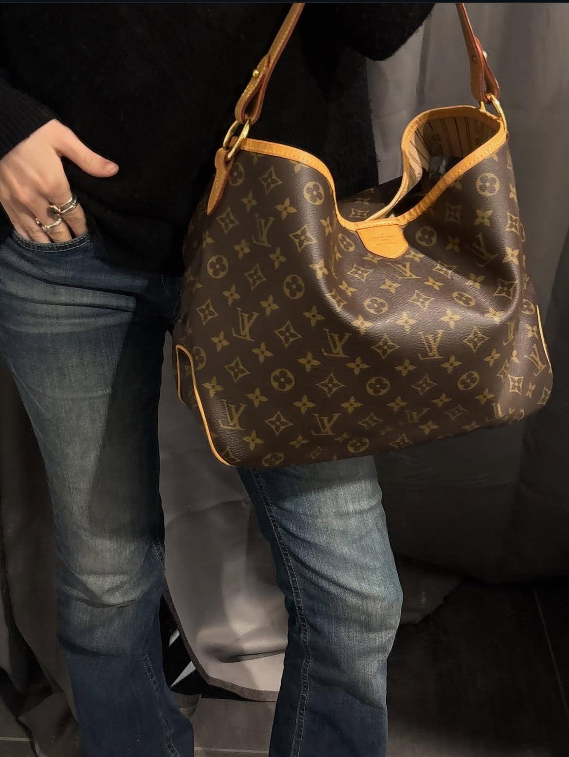 Louis Vuitton - Monogram Leather