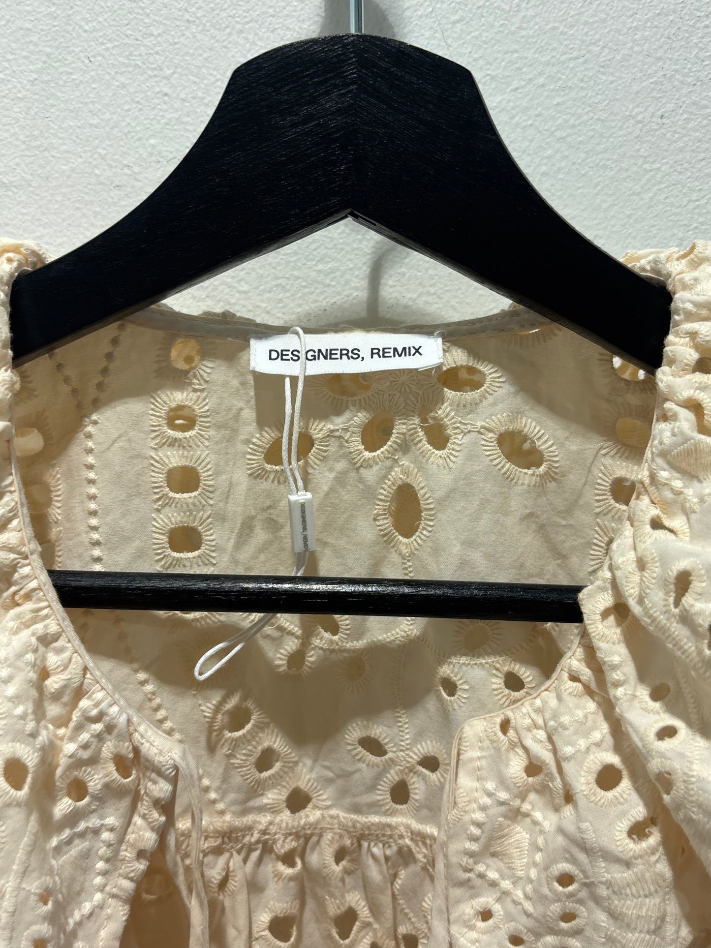 Designers Remix - Broderie Anglaise dress - ecru - S/M - Medinas Wardrobe