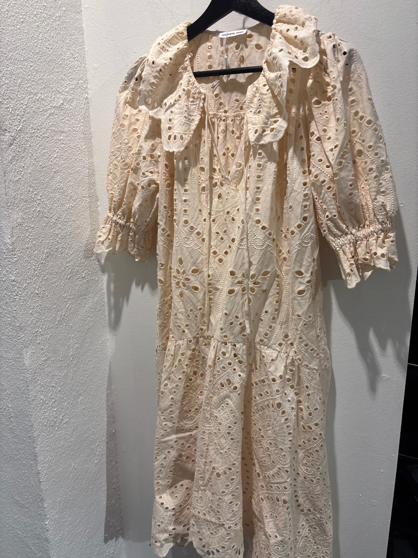 Designers Remix - Broderie Anglaise dress - ecru - S/M - Medinas Wardrobe