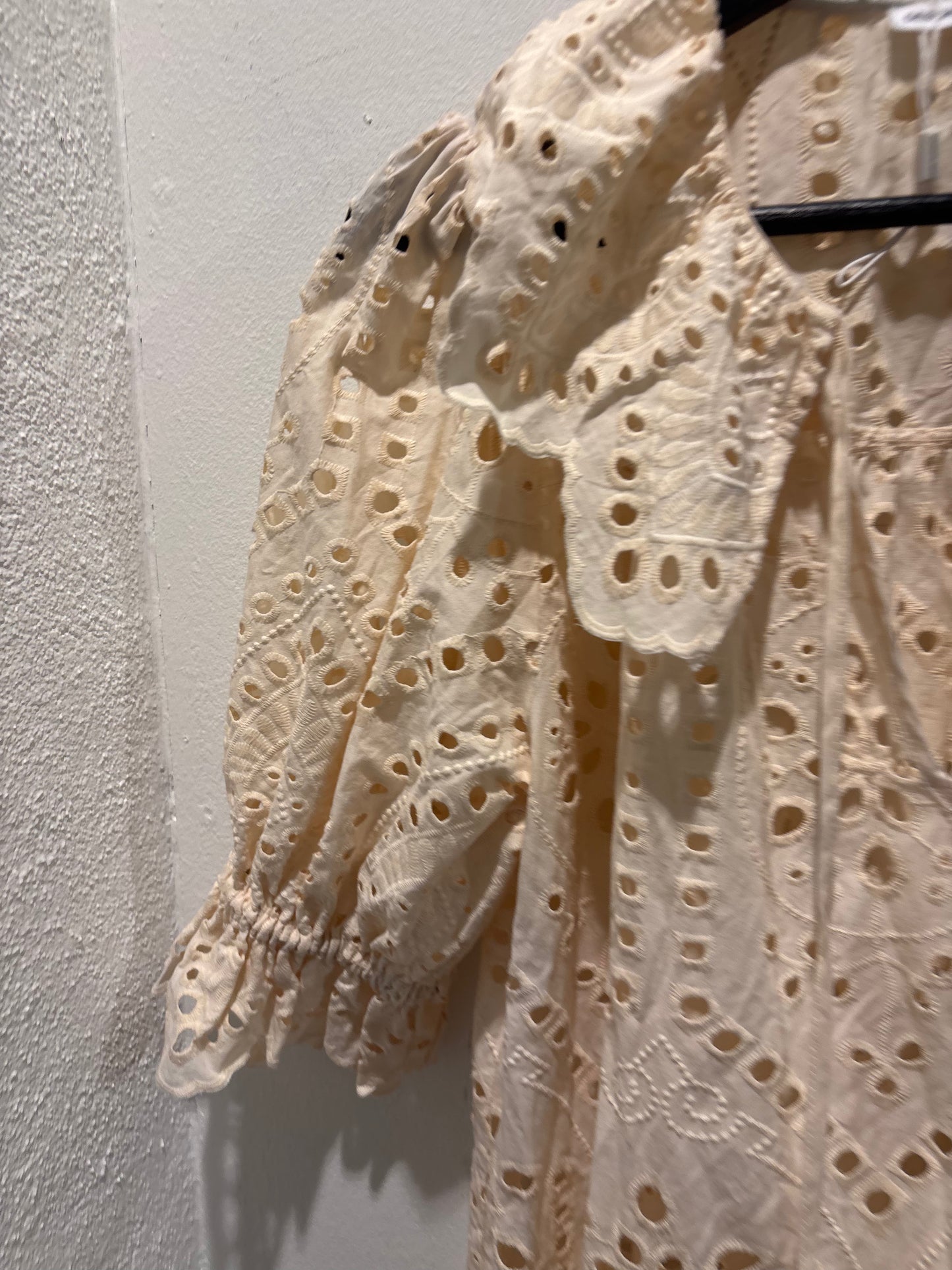 Designers Remix - Broderie Anglaise dress - ecru - S/M - Medinas Wardrobe
