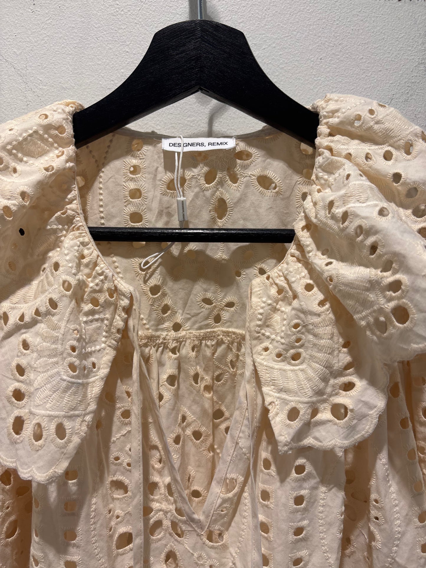 Designers Remix - Broderie Anglaise dress - ecru - S/M - Medinas Wardrobe
