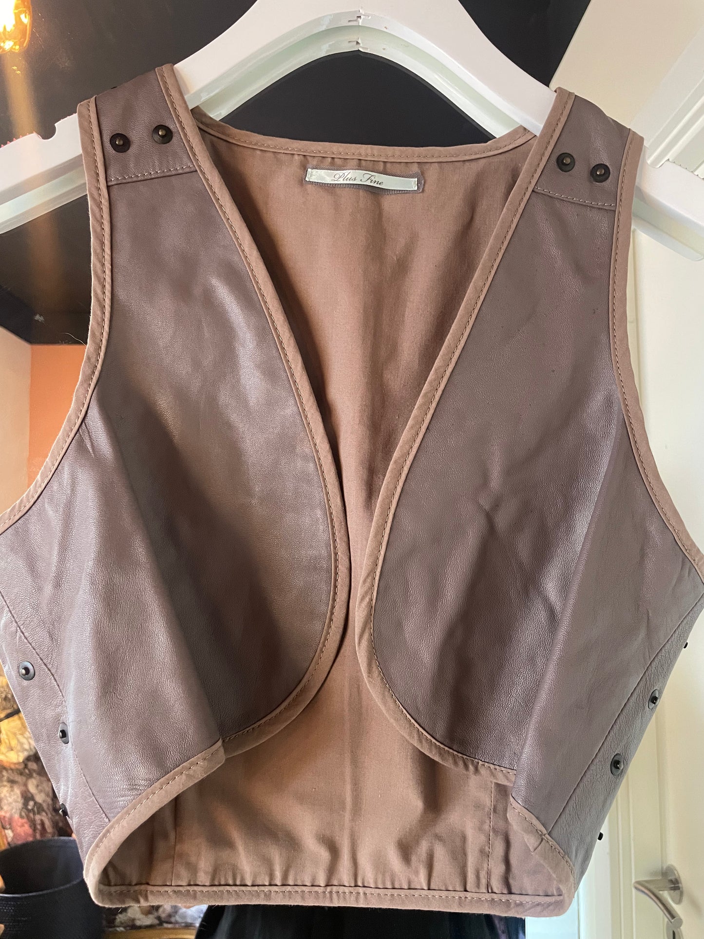 Vest - Taupe skind m. nitter - S