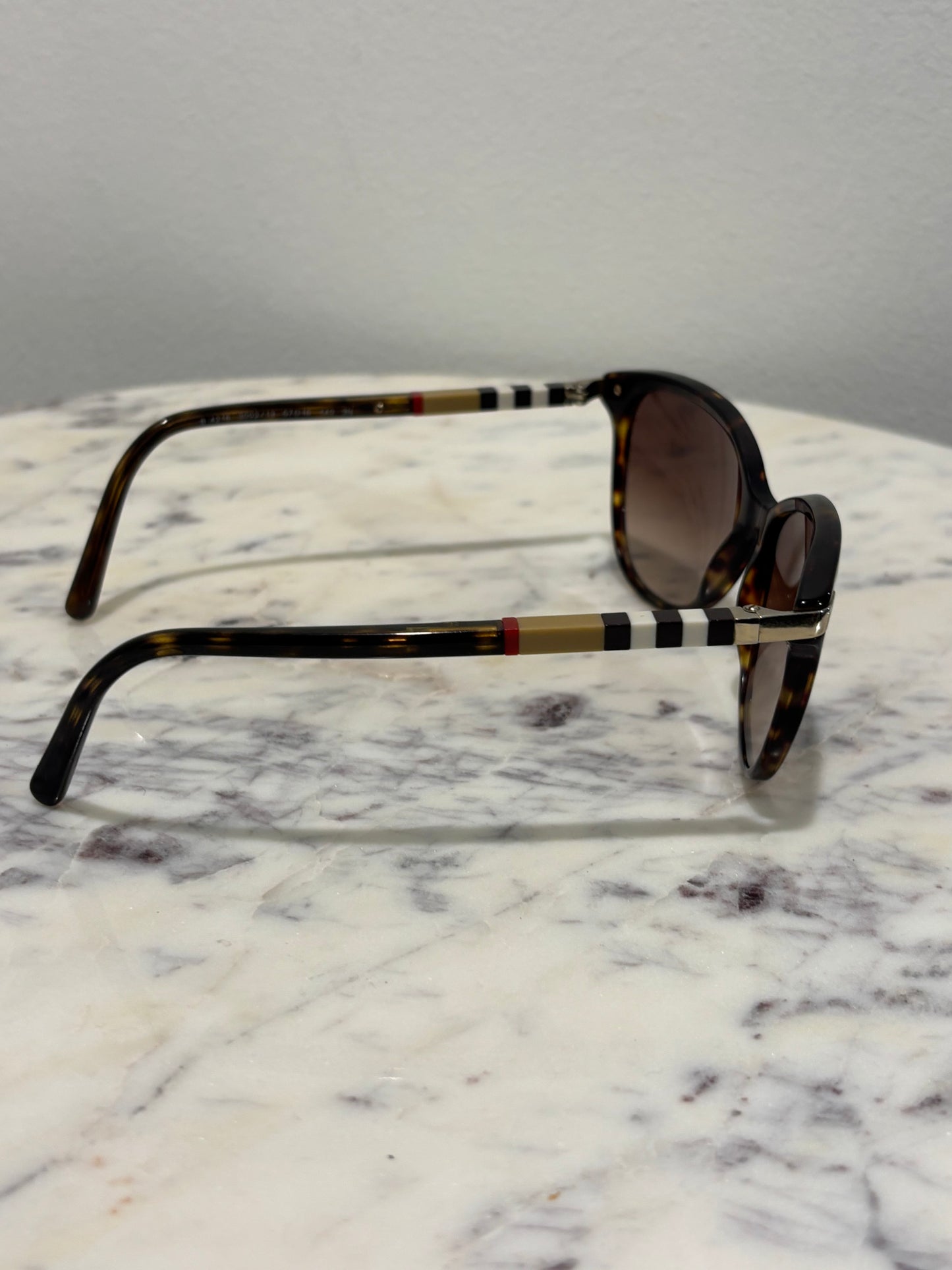 Burberry – BE4216 Havana Cat-Eye Sunglasses
