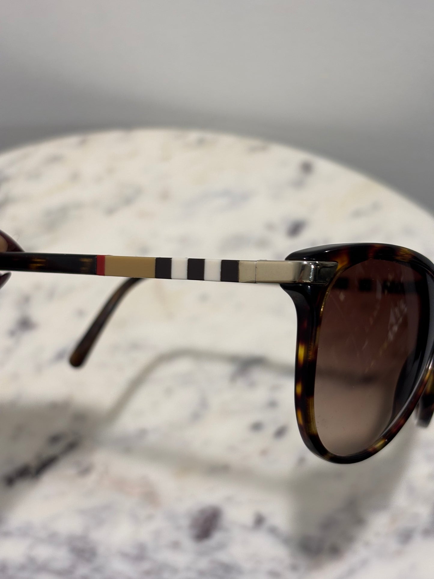 Burberry – BE4216 Havana Cat-Eye Sunglasses